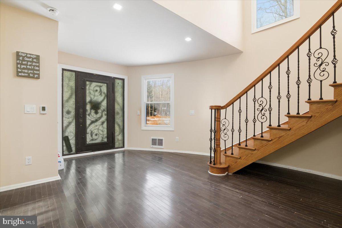 ARROWHEAD LAKE - Residential