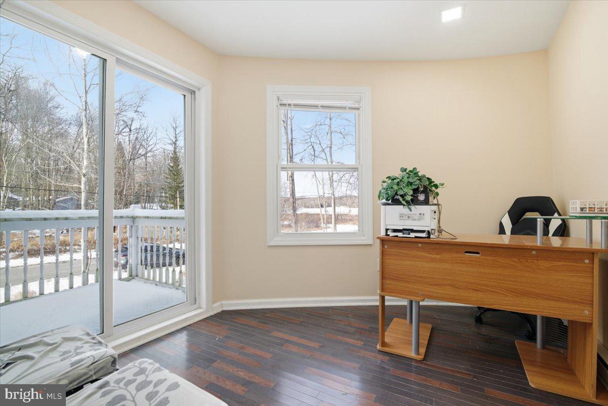 ARROWHEAD LAKE - Residential