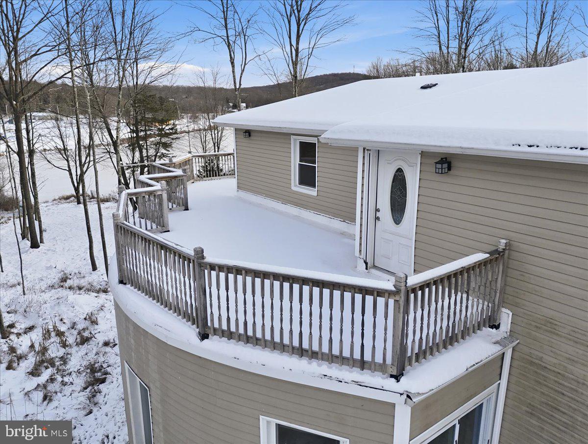 ARROWHEAD LAKE - Residential