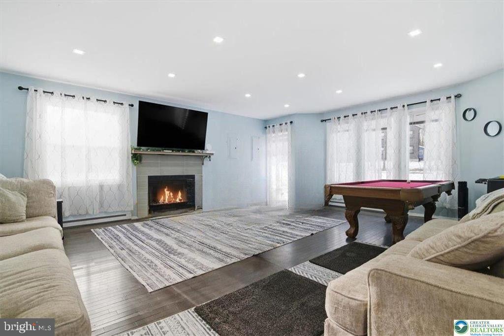 ARROWHEAD LAKE - Residential