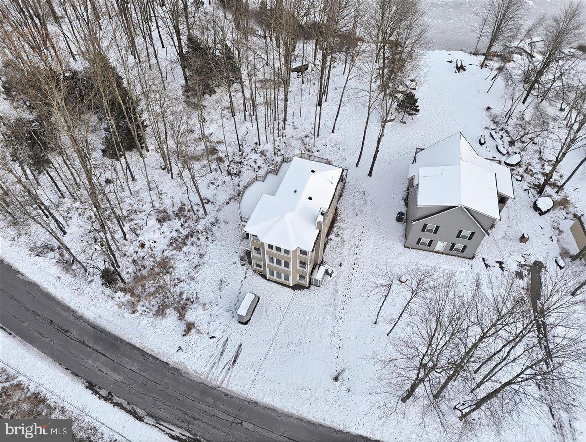 ARROWHEAD LAKE - Residential