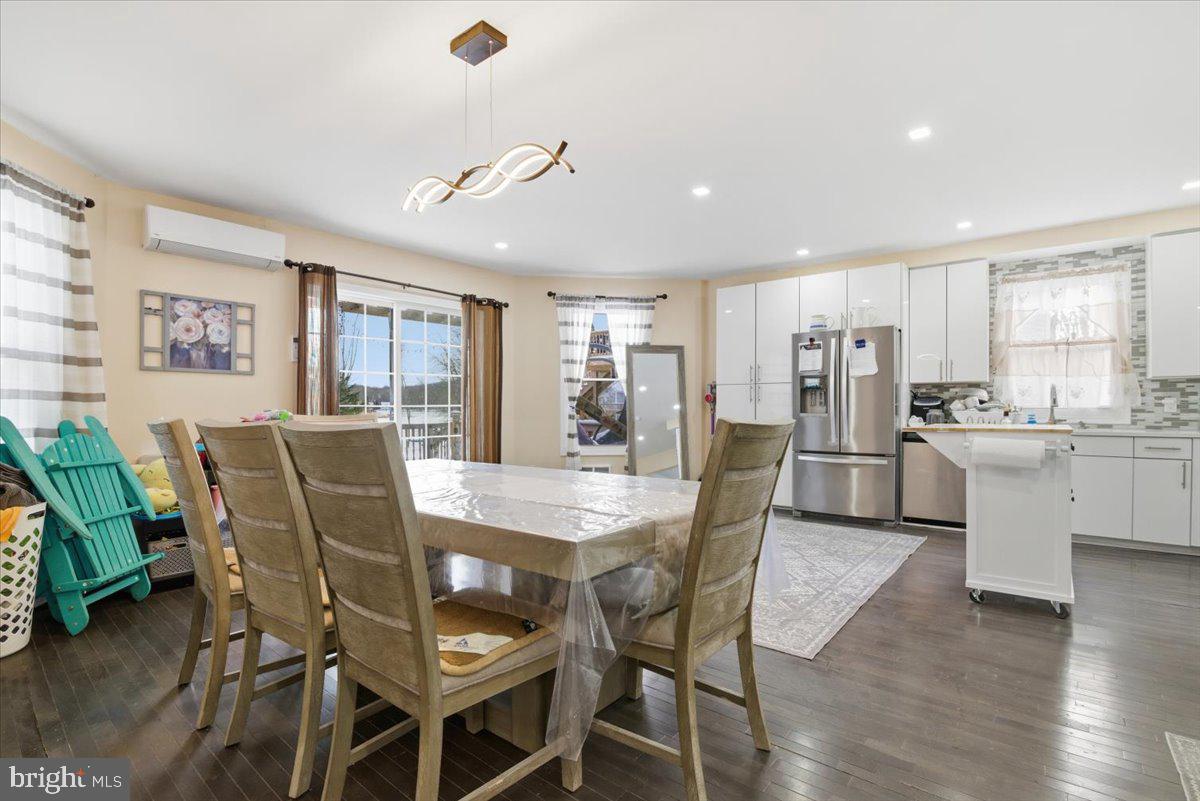 ARROWHEAD LAKE - Residential