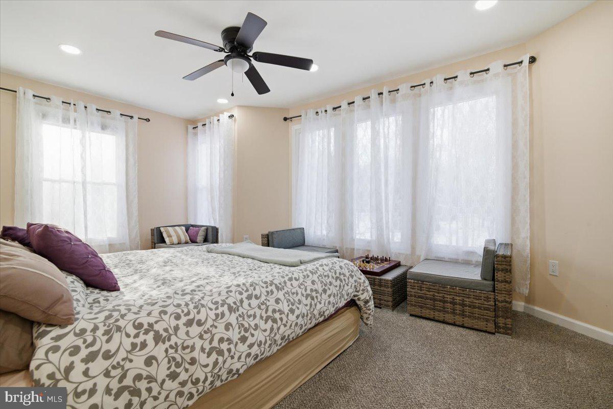 ARROWHEAD LAKE - Residential