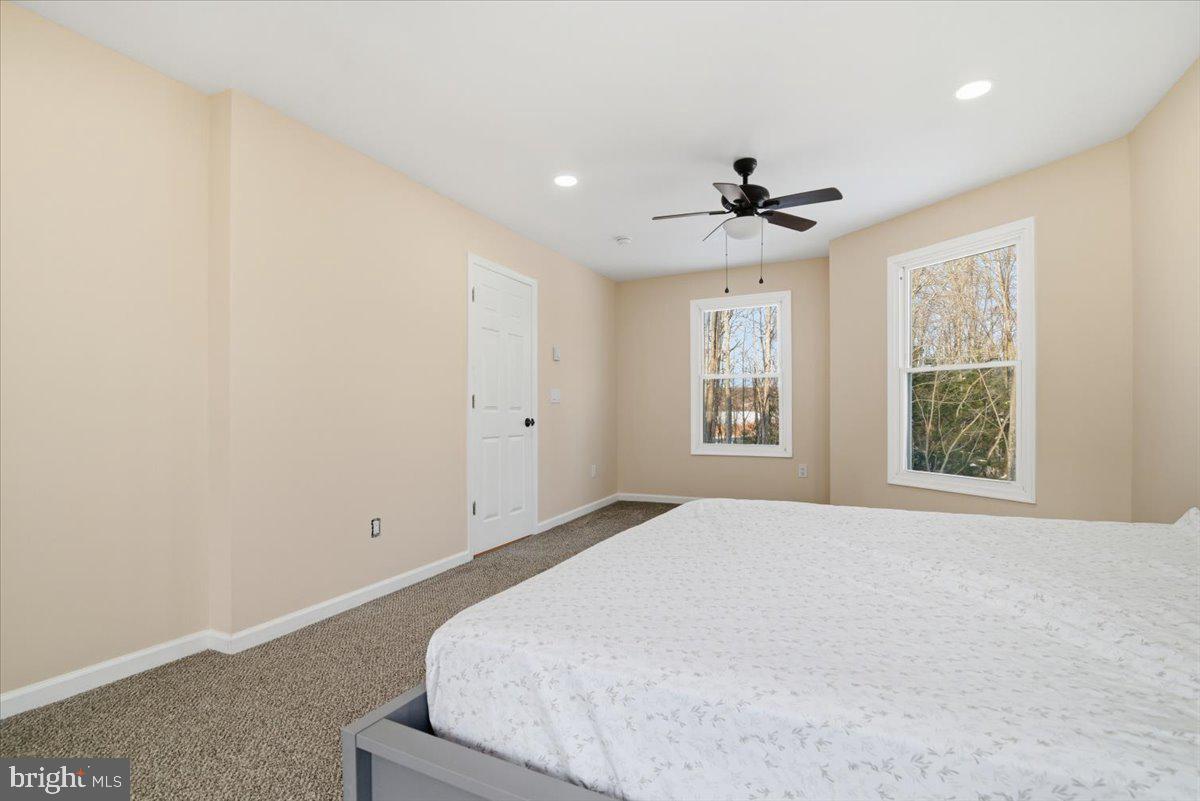 ARROWHEAD LAKE - Residential