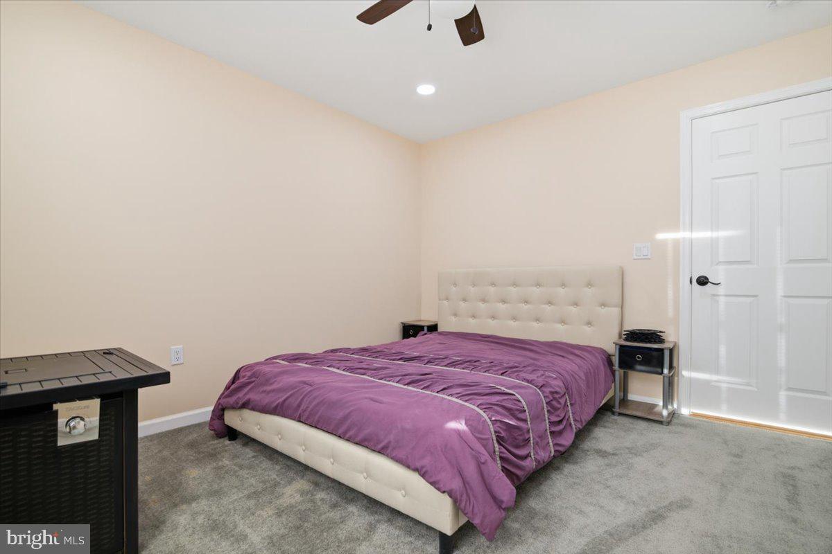 ARROWHEAD LAKE - Residential