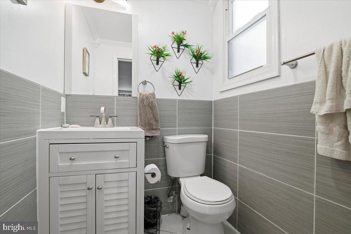 ARROWHEAD LAKE - Residential