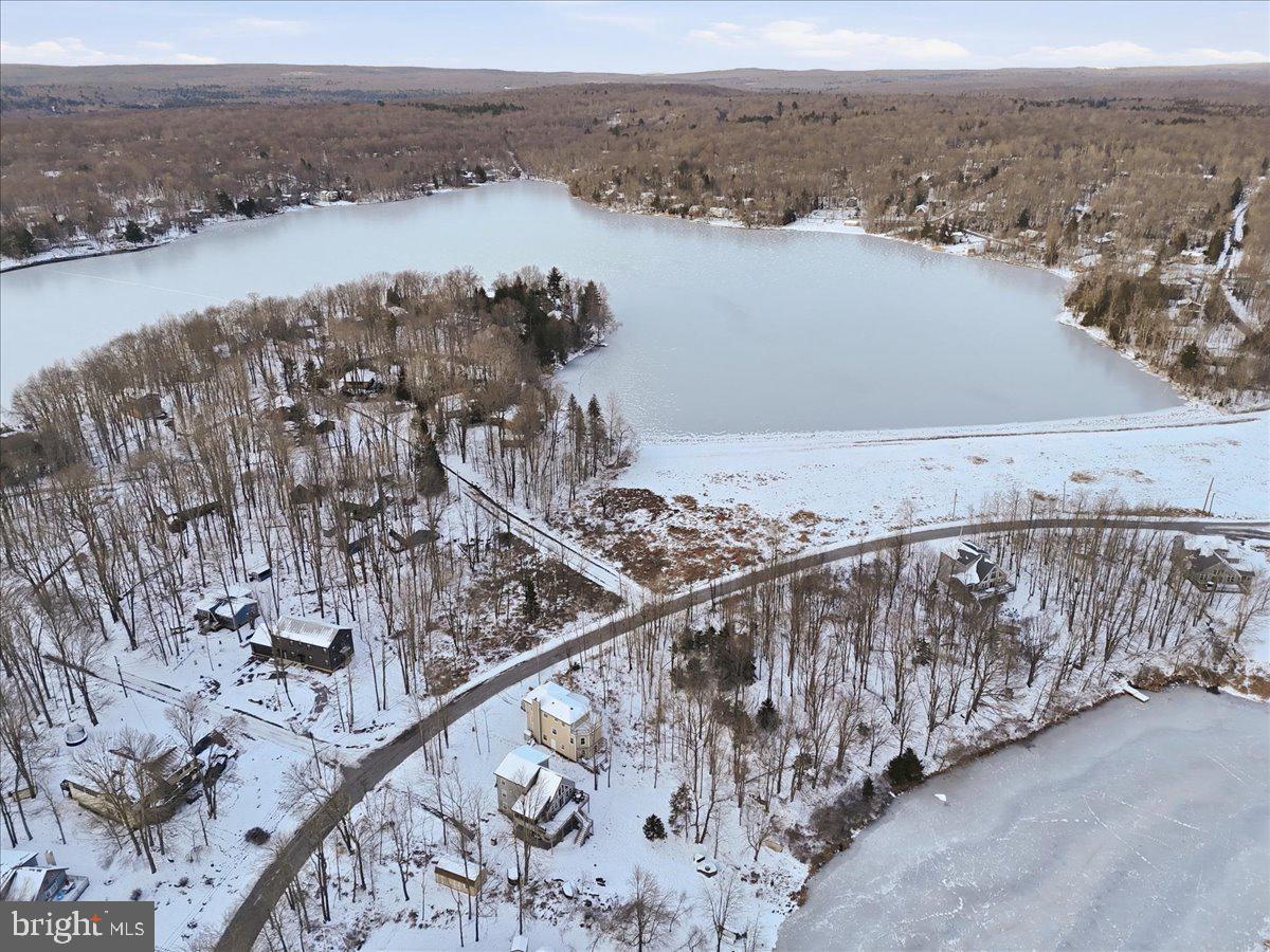 ARROWHEAD LAKE - Residential