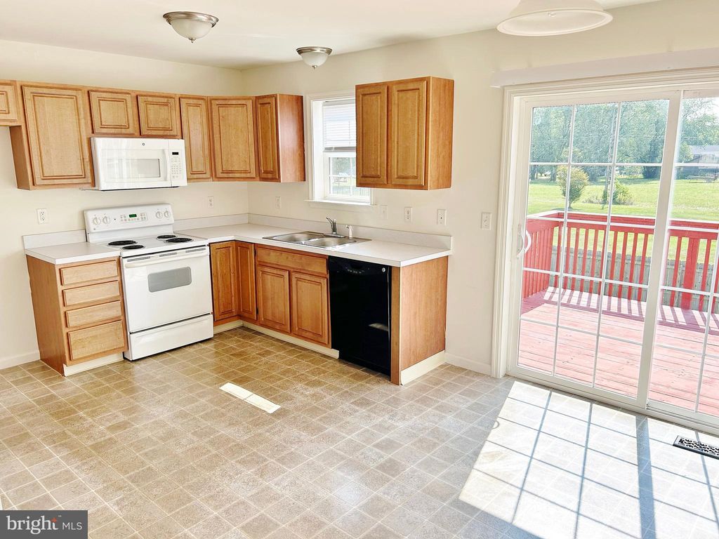 Photo of 129 PENN OAK DR, BAINBRIDGE, PA 17502 (MLS # PALA2040618)