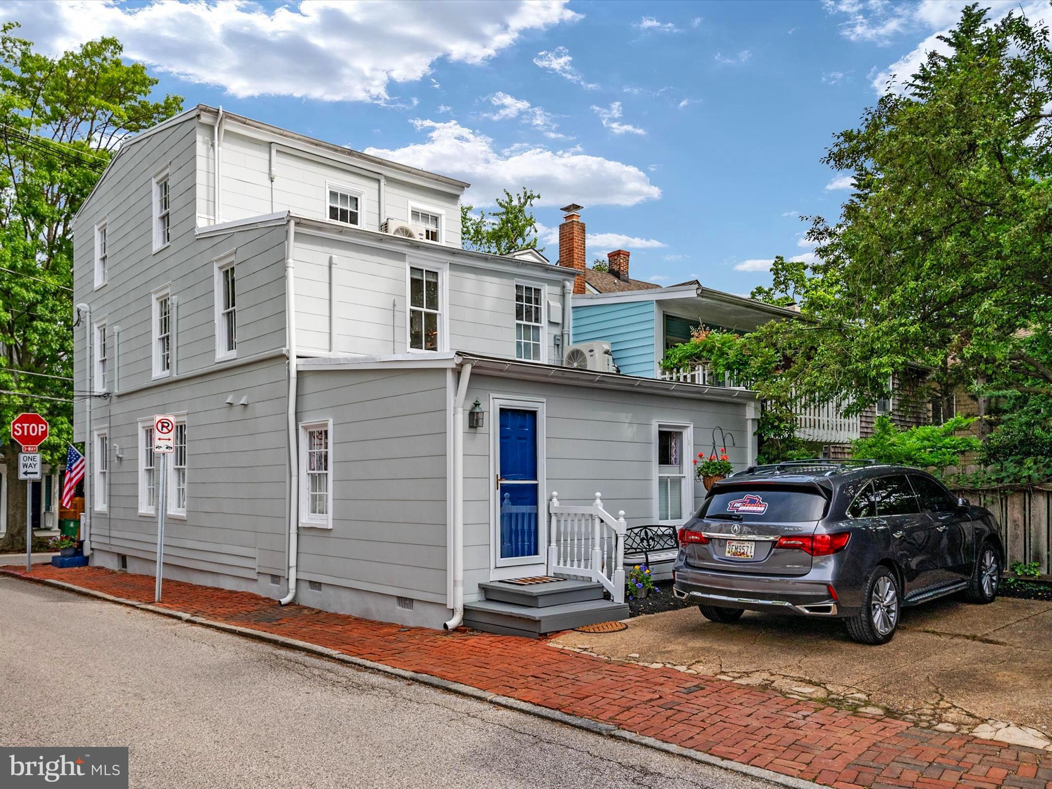 HISTORIC DISTRICT - Residential Income