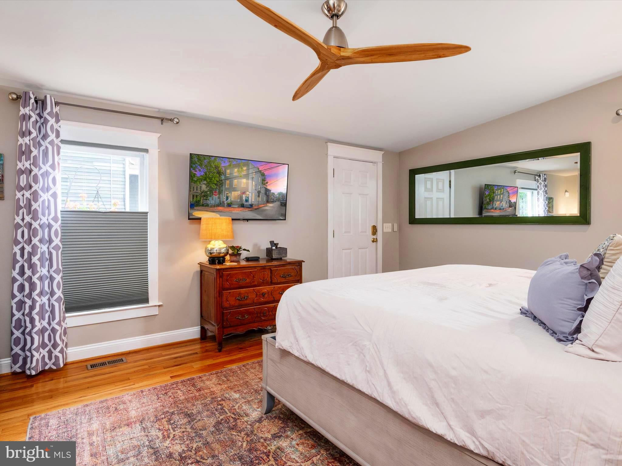 HISTORIC DISTRICT - Residential Income