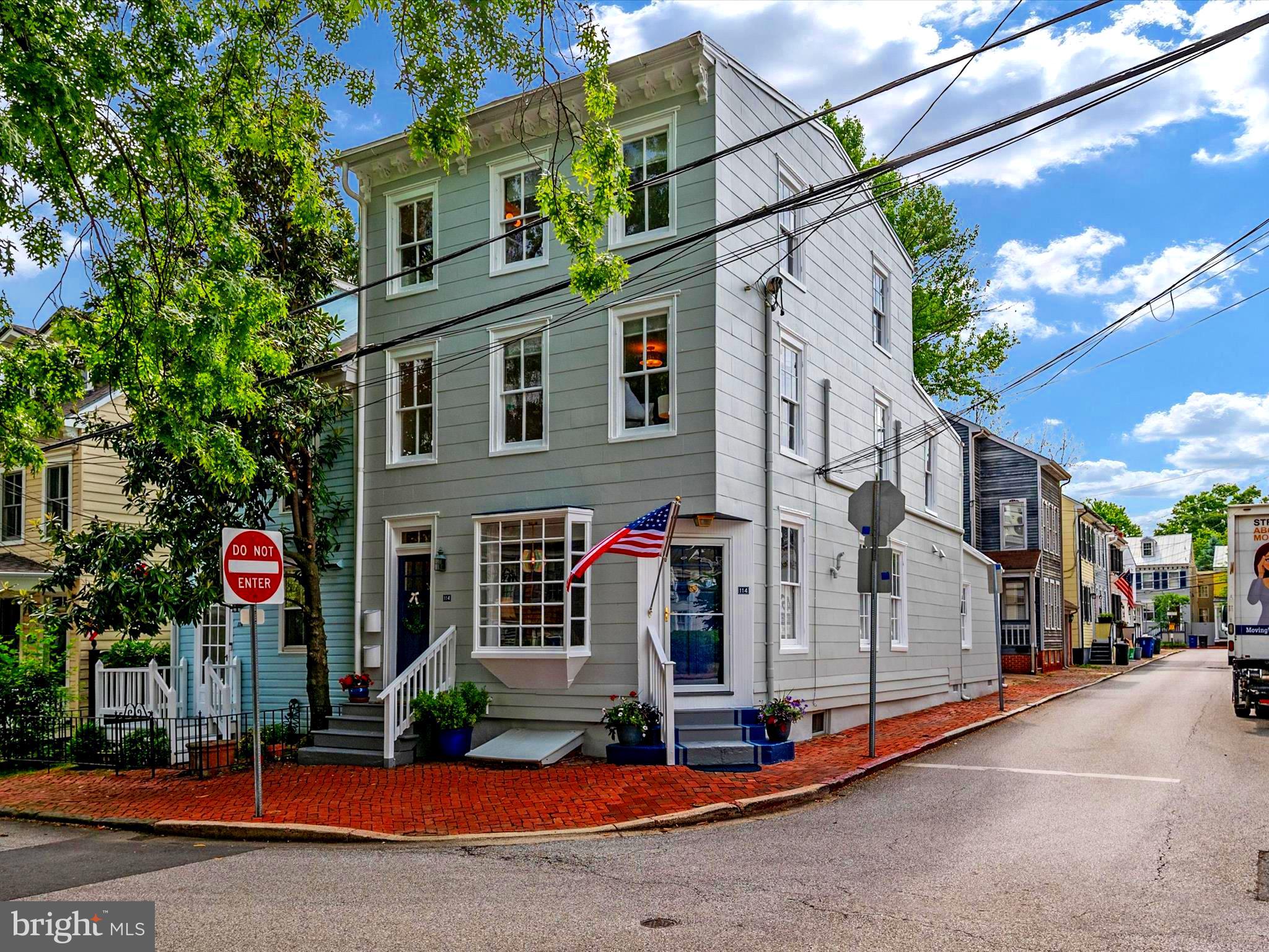 HISTORIC DISTRICT - Residential Income