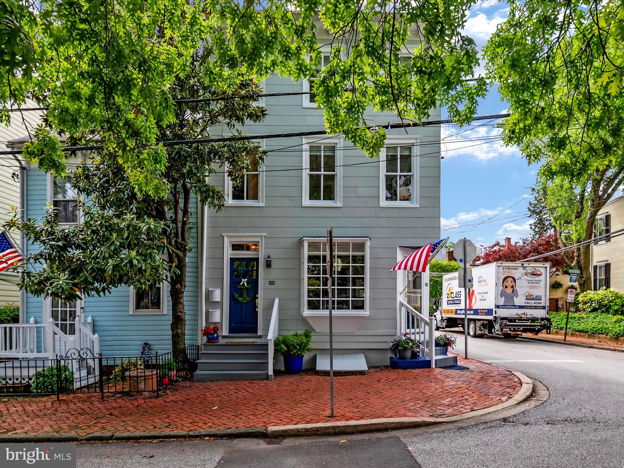 HISTORIC DISTRICT - Residential Income