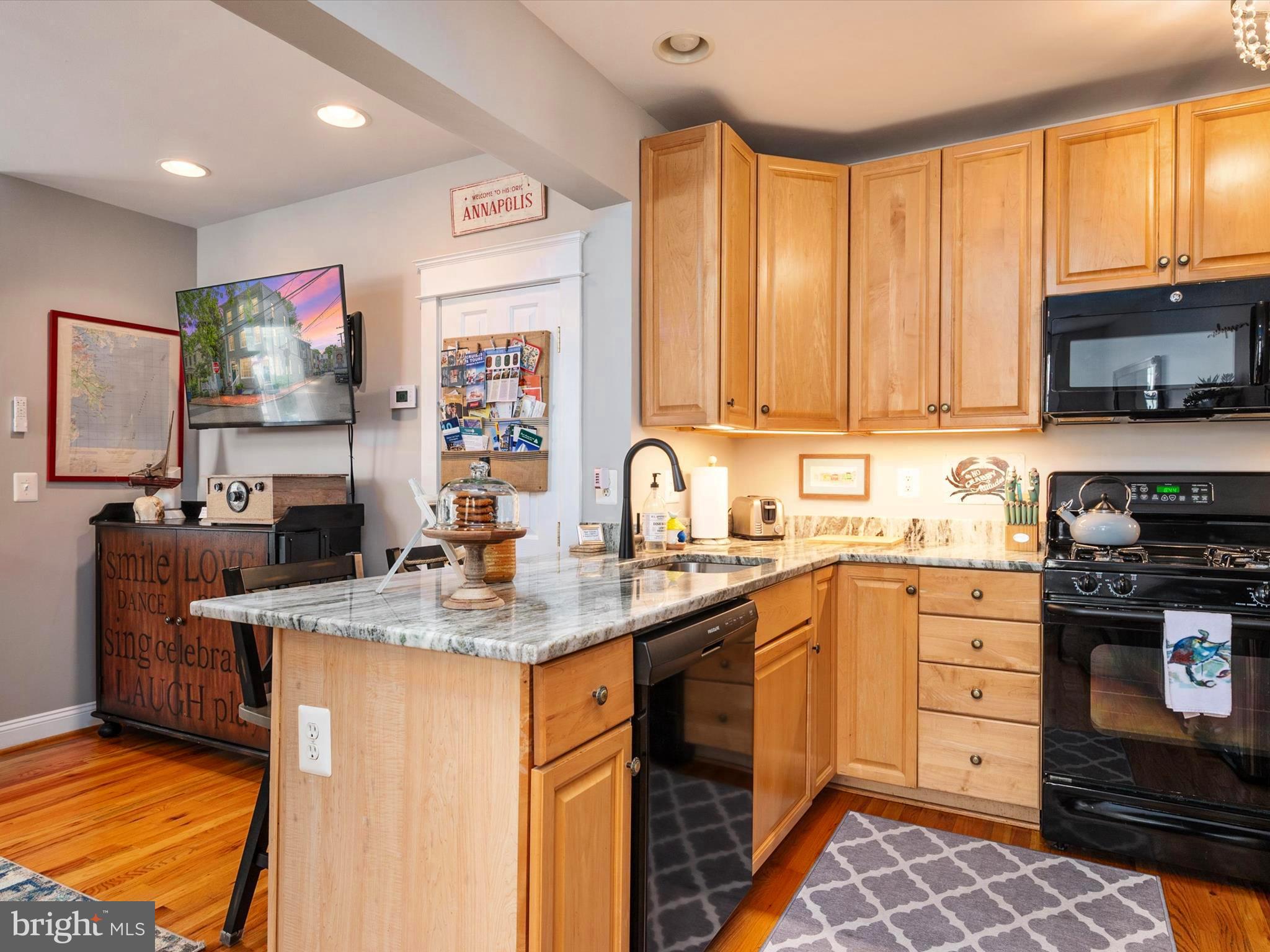 HISTORIC DISTRICT - Residential Income