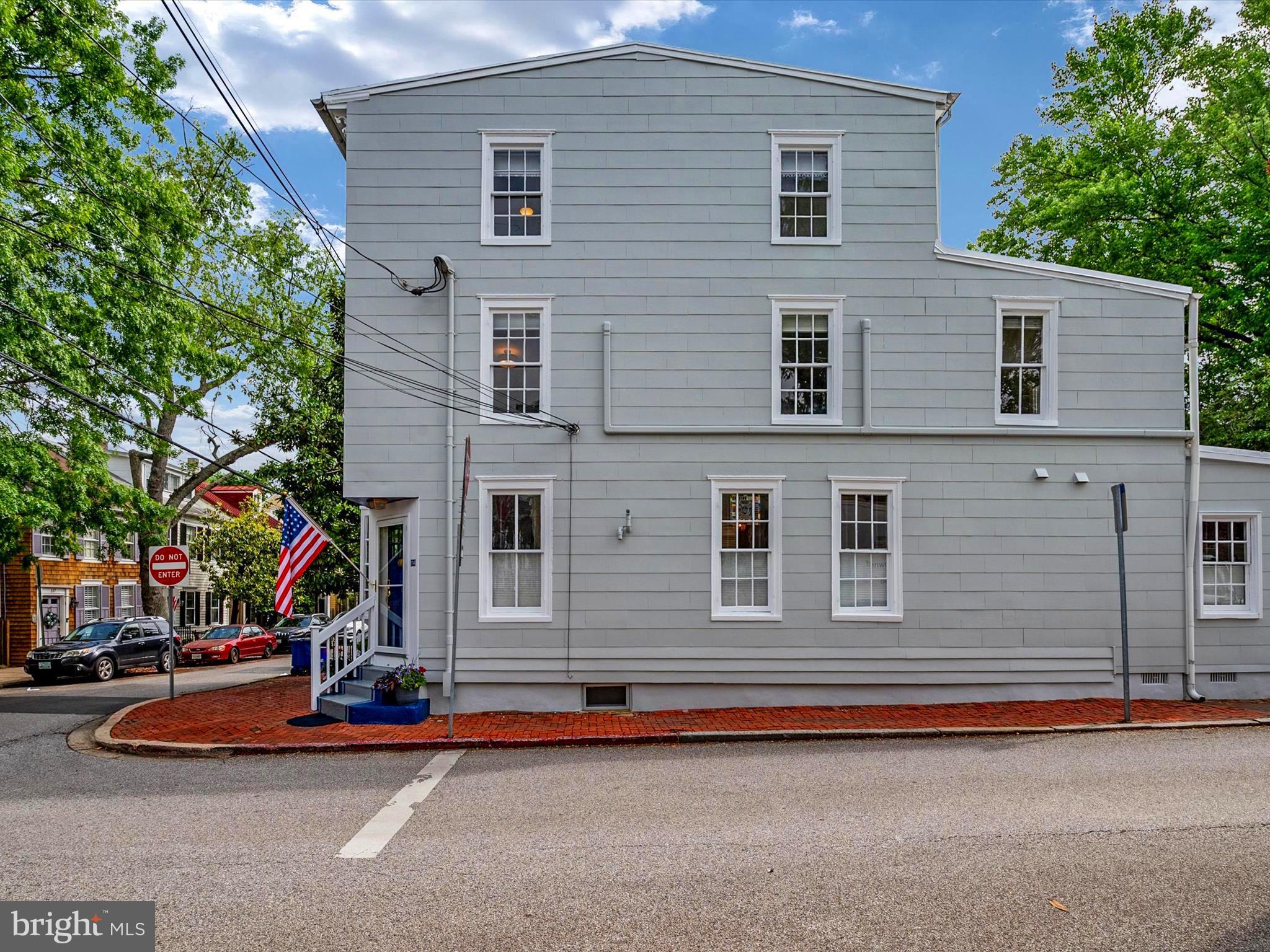 HISTORIC DISTRICT - Residential Income