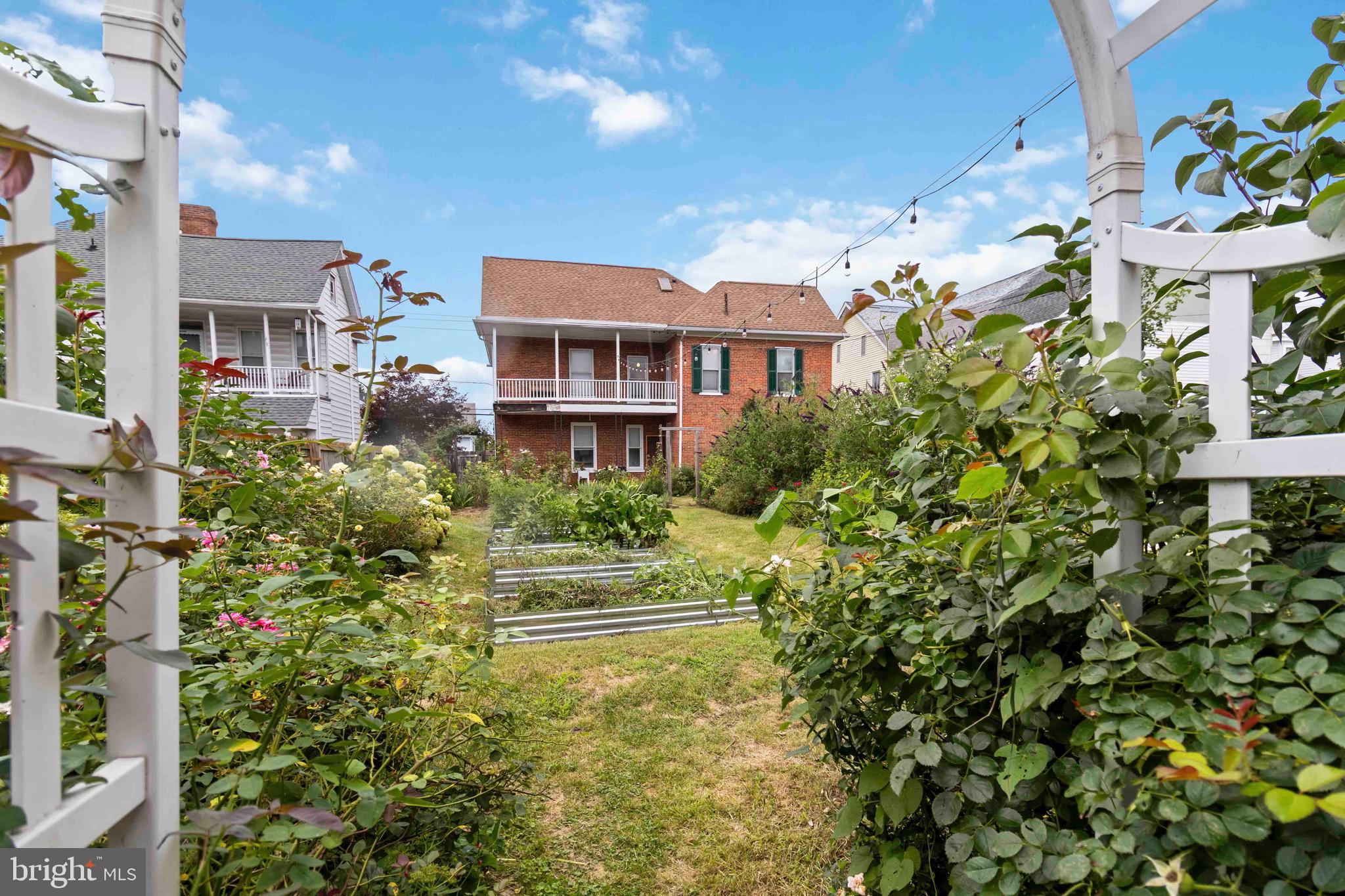 302 E ORANGE STREET