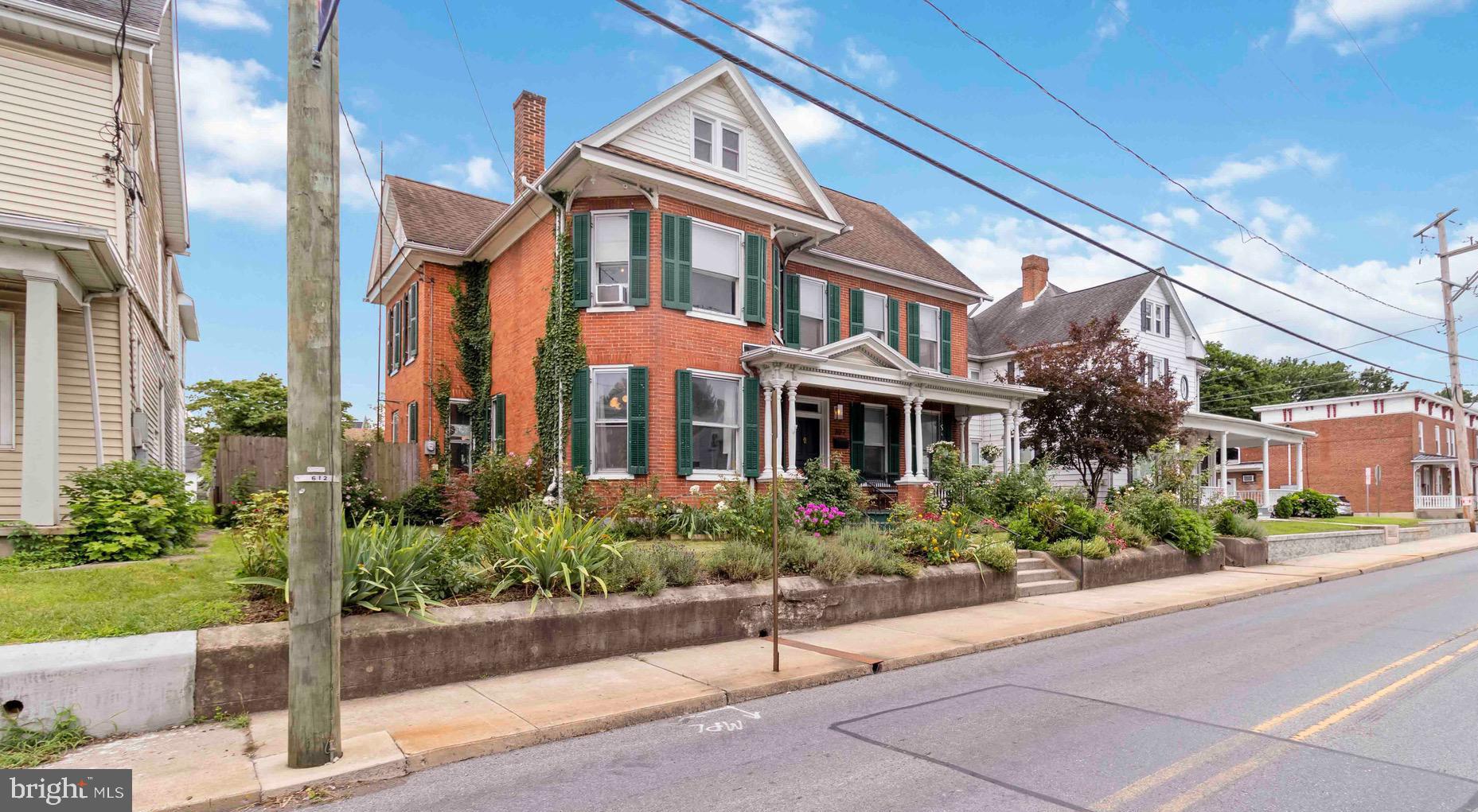 302 E ORANGE STREET