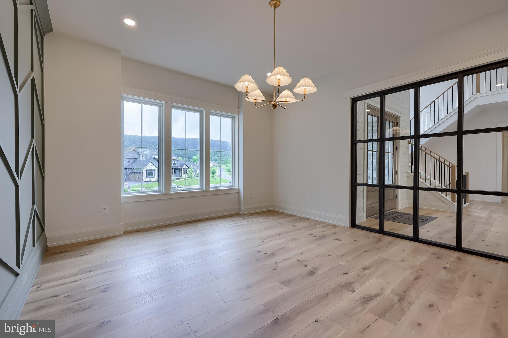 GLENDALE ESTATES - Residential