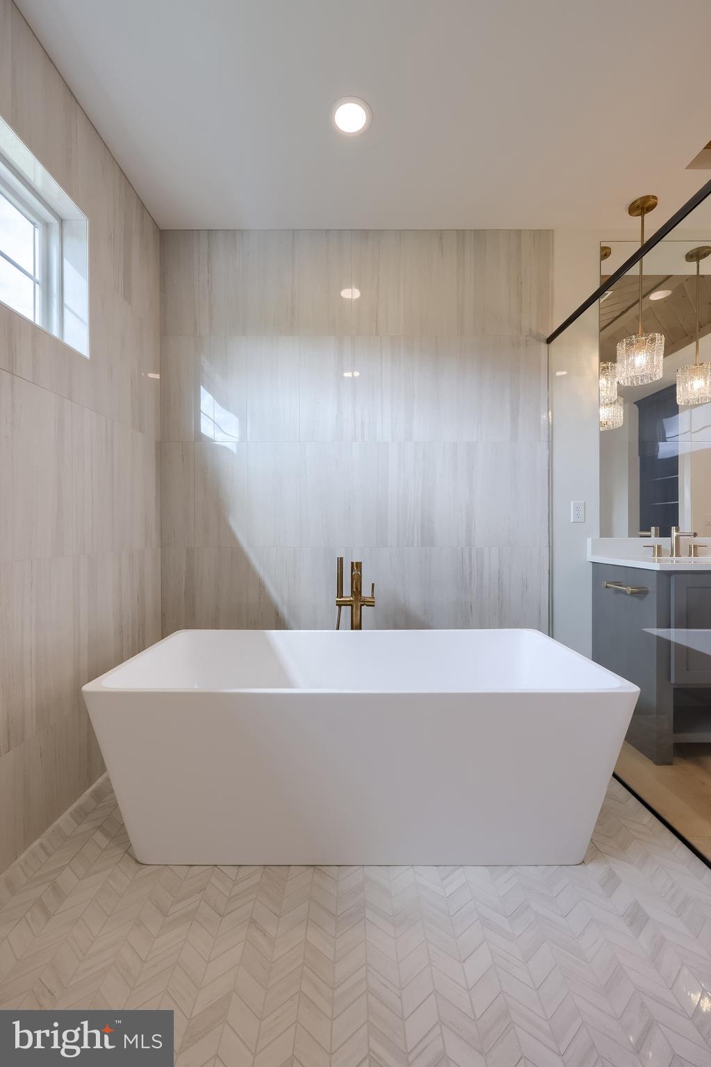 GLENDALE ESTATES - Residential