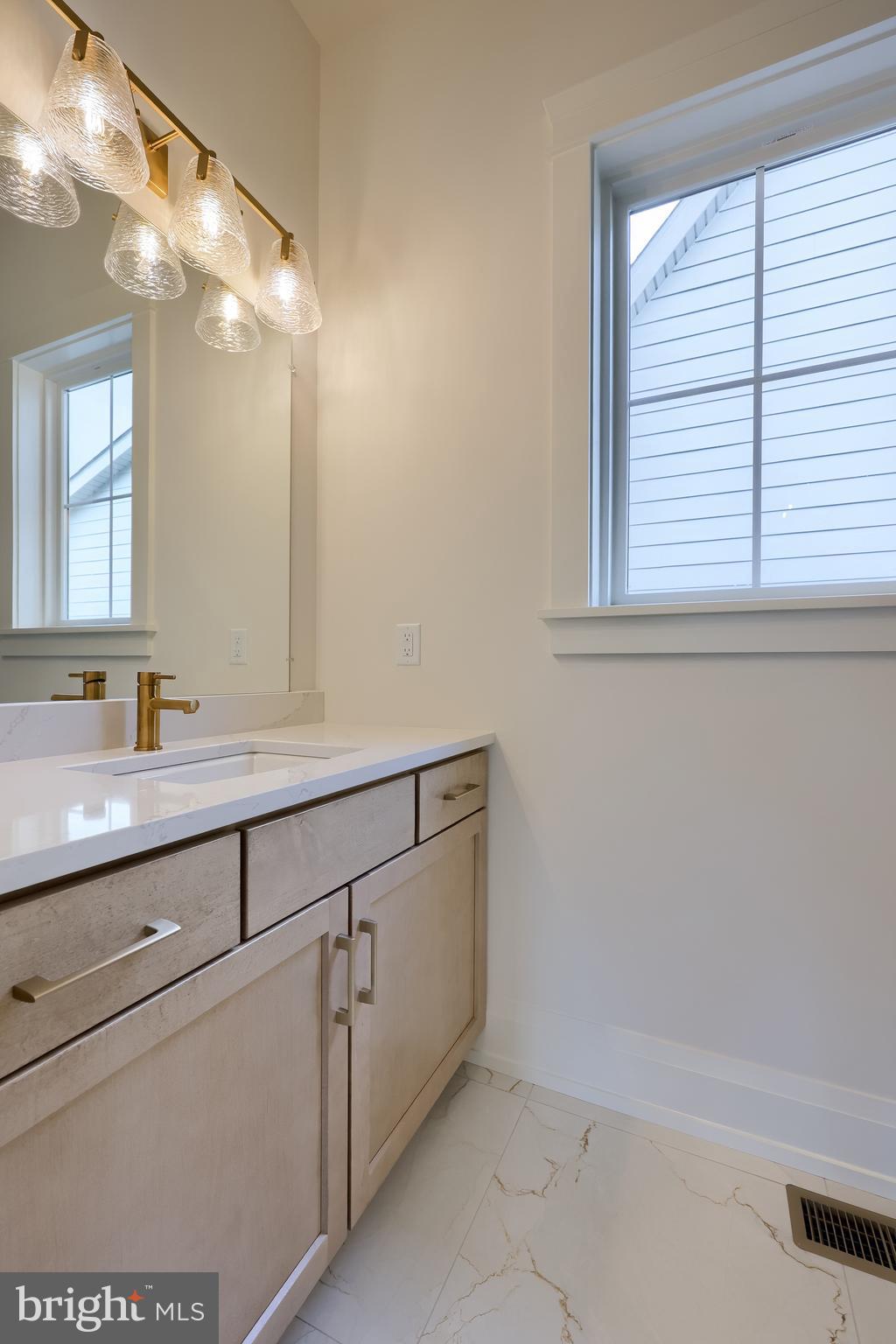 GLENDALE ESTATES - Residential