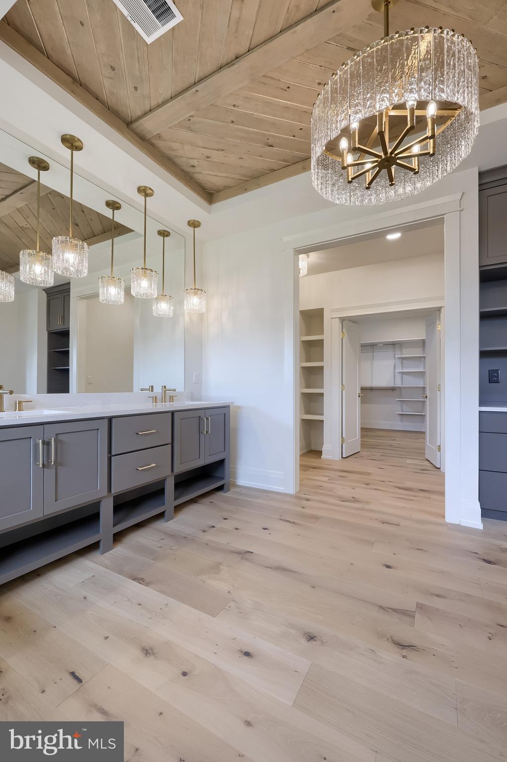 GLENDALE ESTATES - Residential