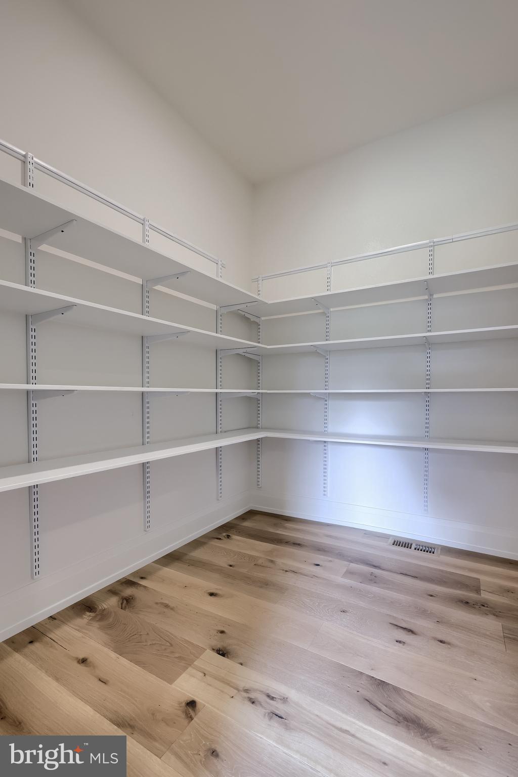 GLENDALE ESTATES - Residential