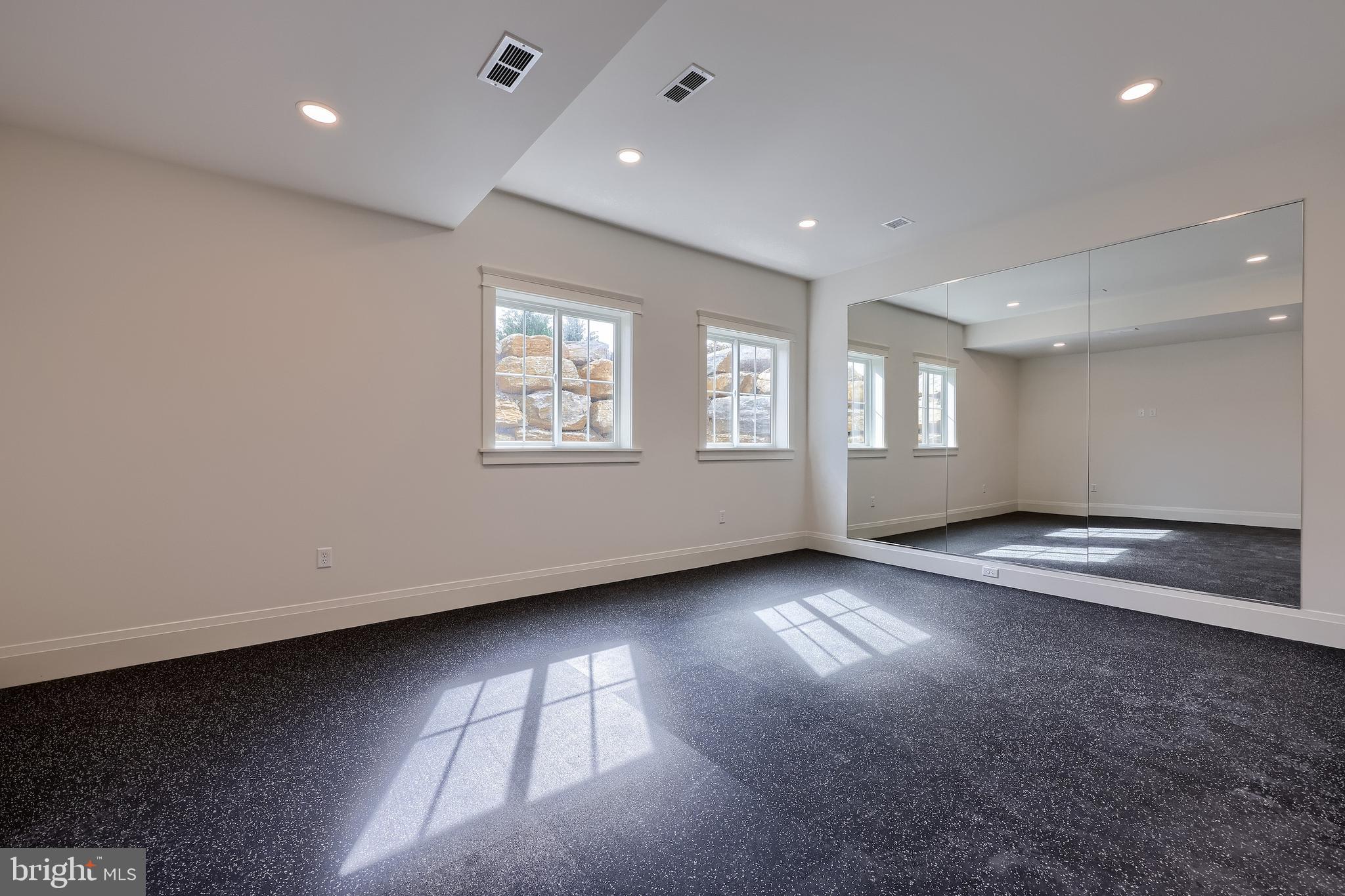 GLENDALE ESTATES - Residential