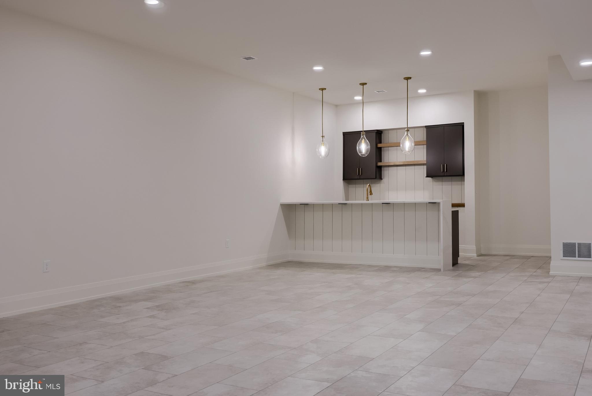 GLENDALE ESTATES - Residential