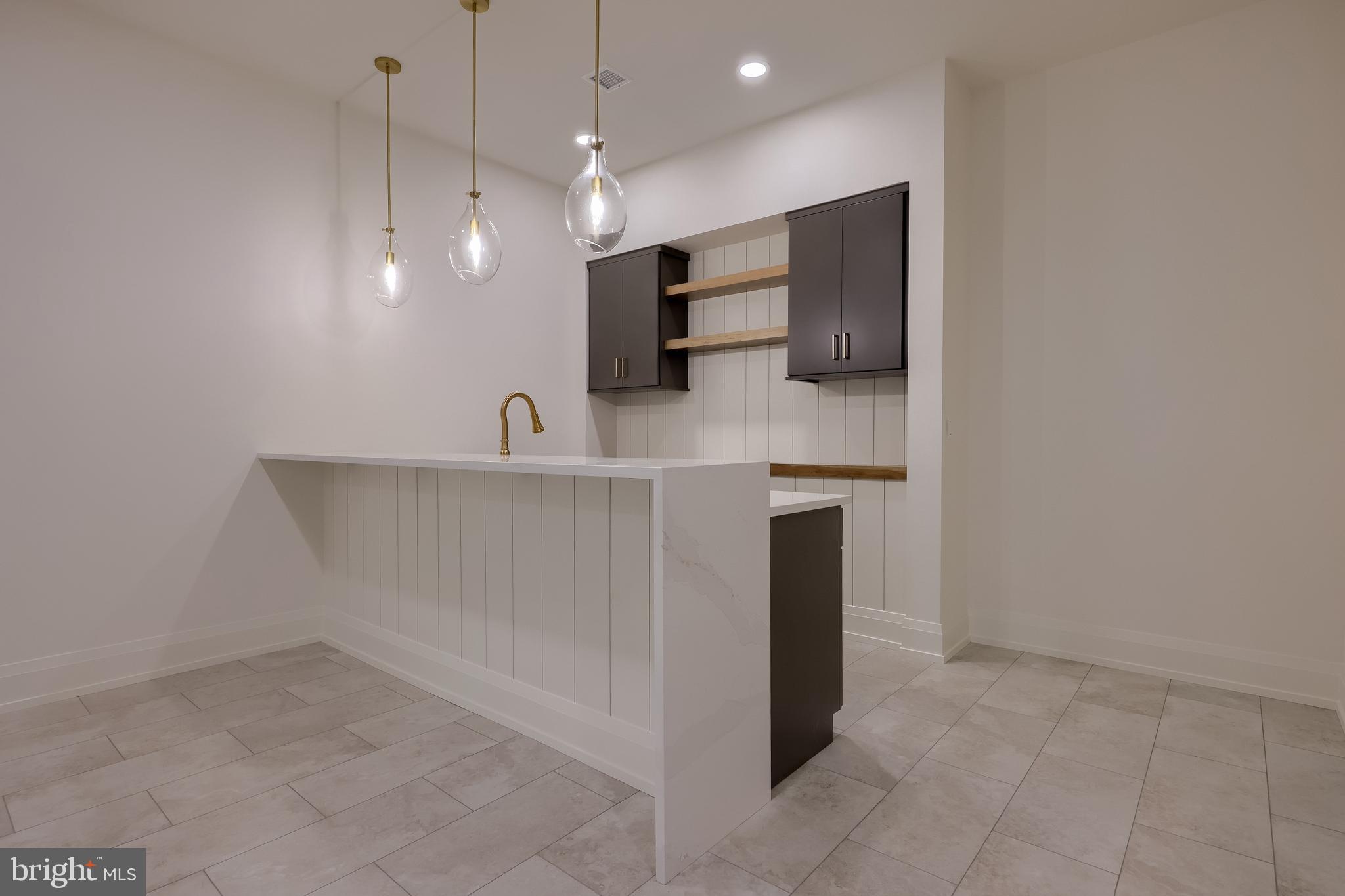 GLENDALE ESTATES - Residential