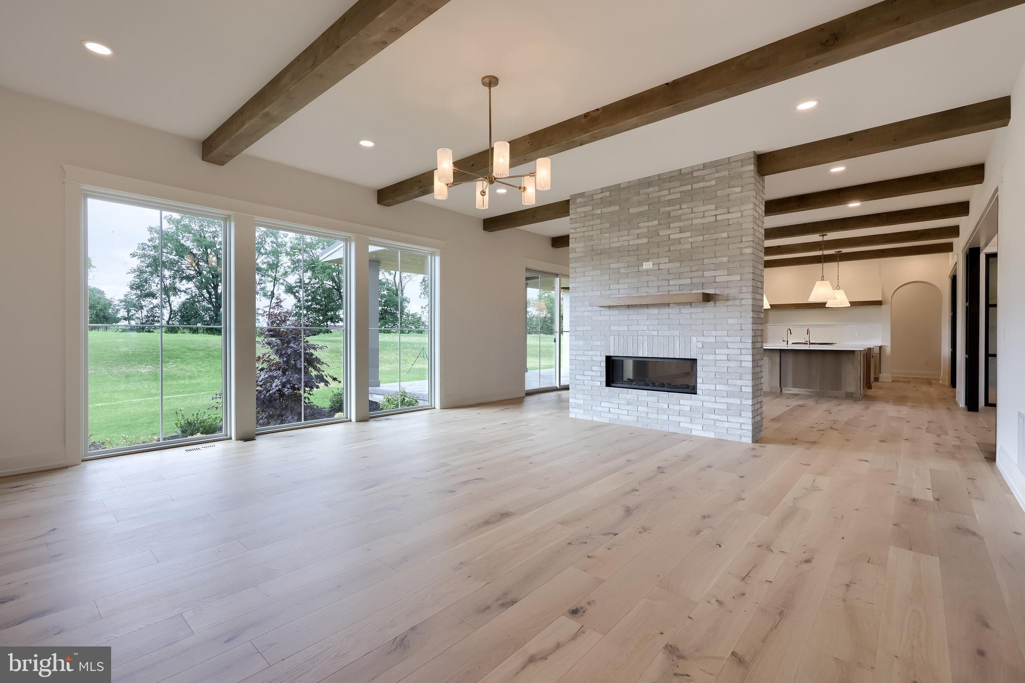 GLENDALE ESTATES - Residential