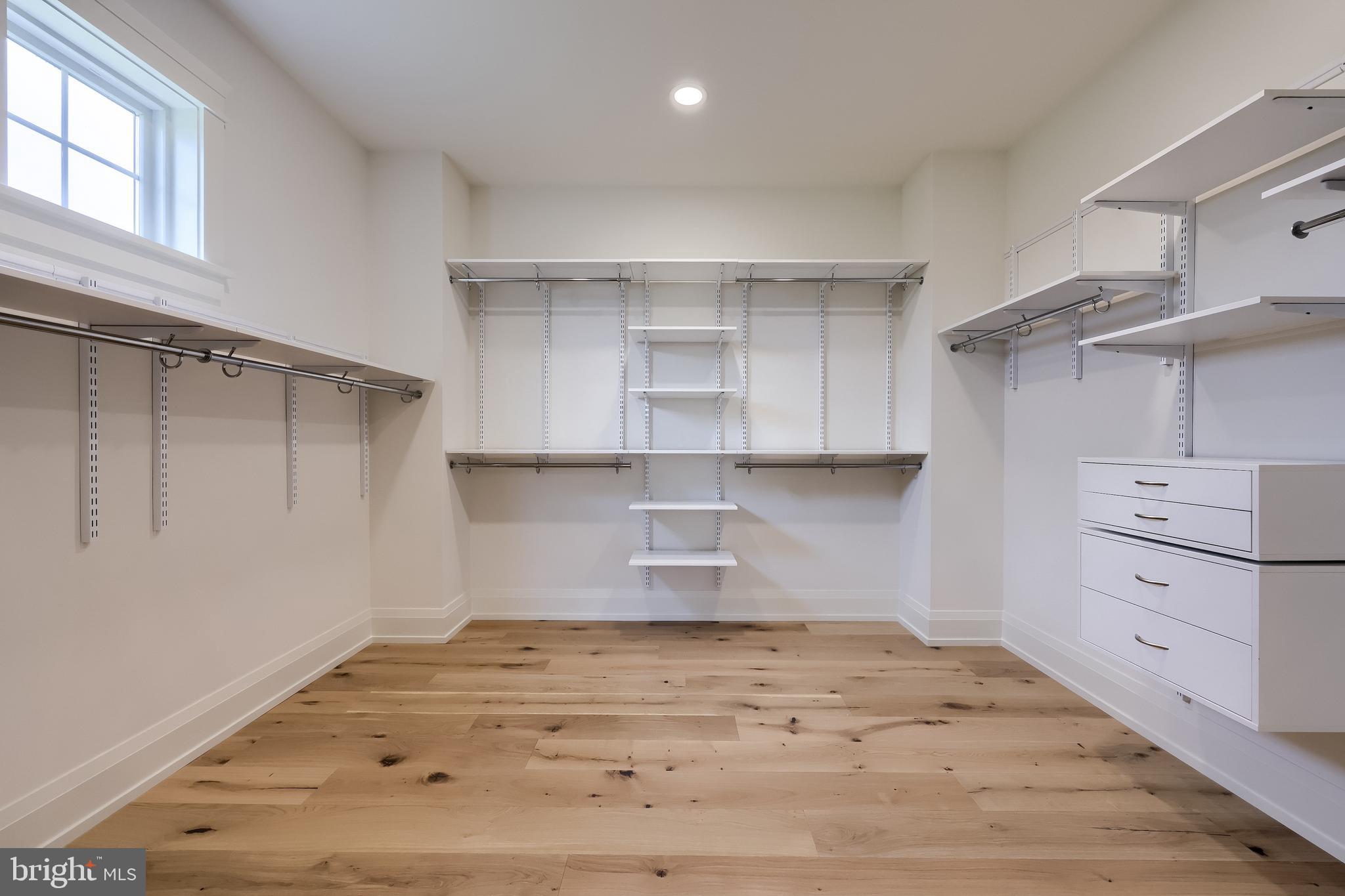 GLENDALE ESTATES - Residential