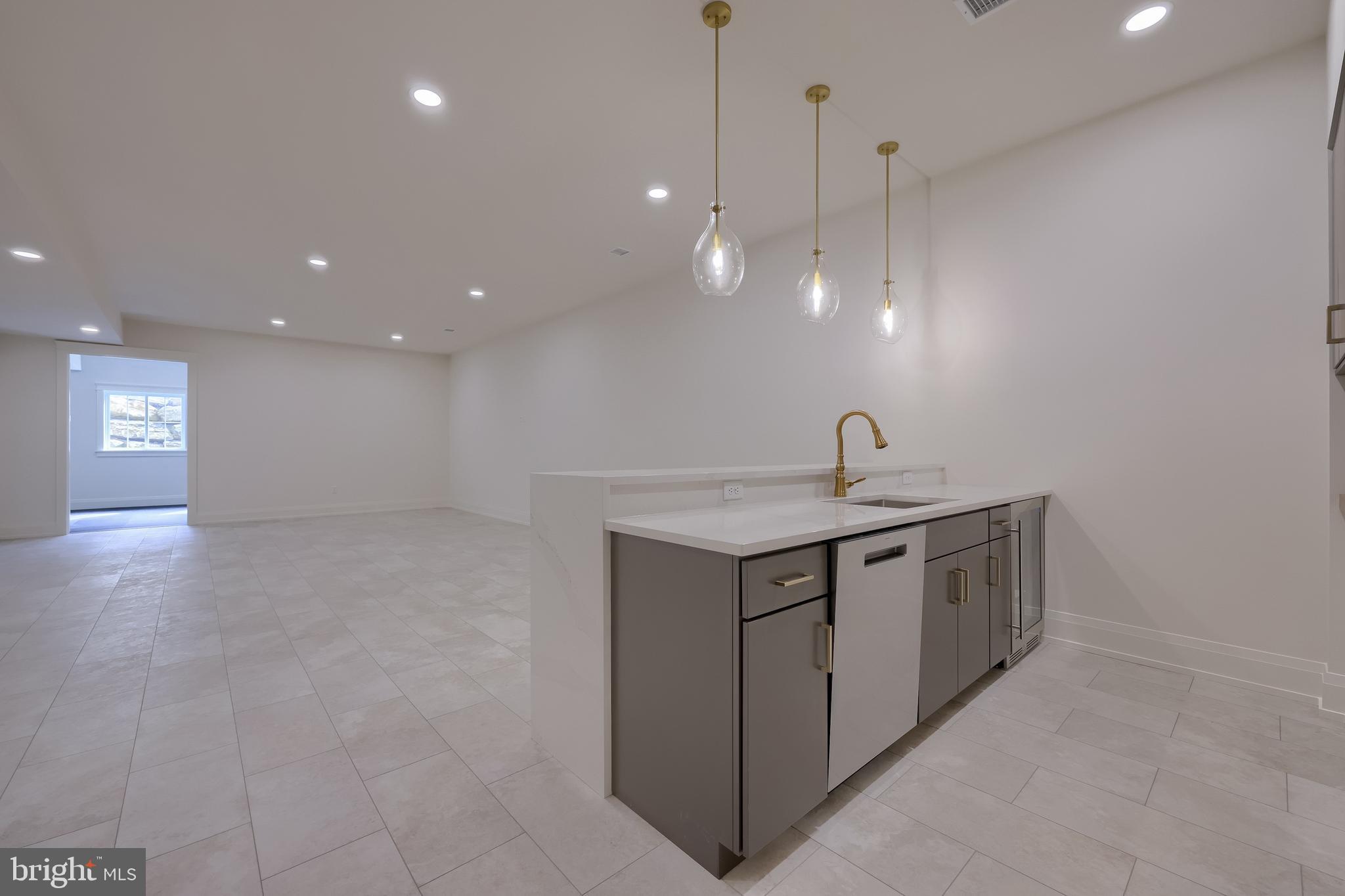 GLENDALE ESTATES - Residential