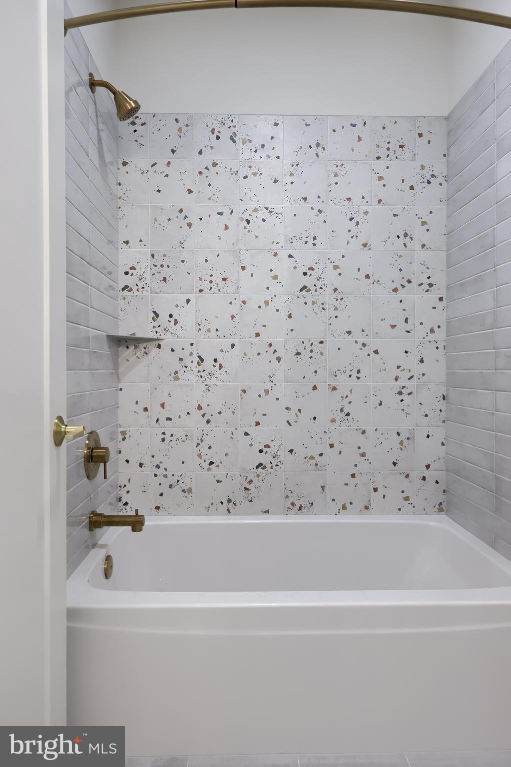 GLENDALE ESTATES - Residential