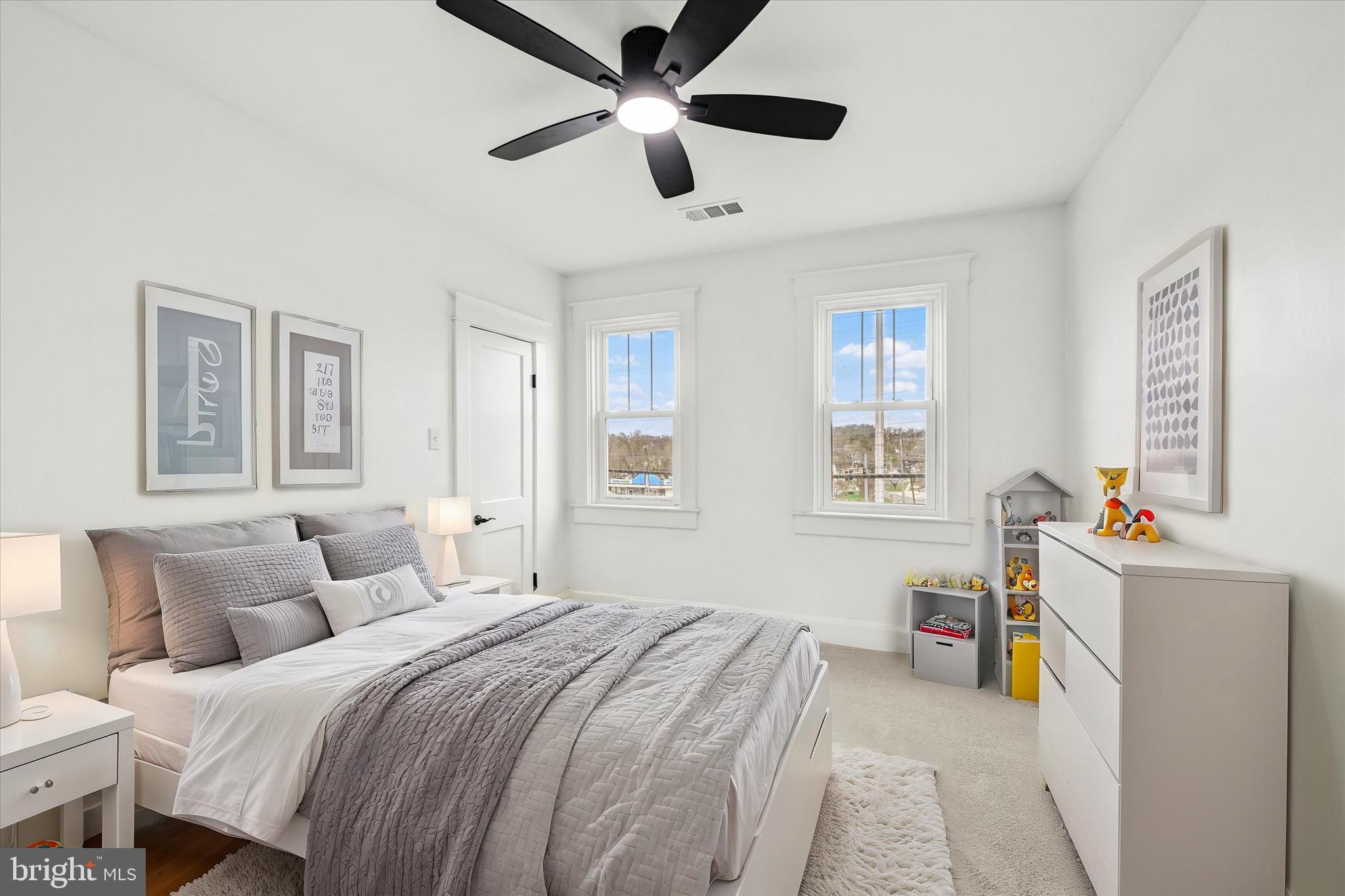 ROSEDALE - Residential