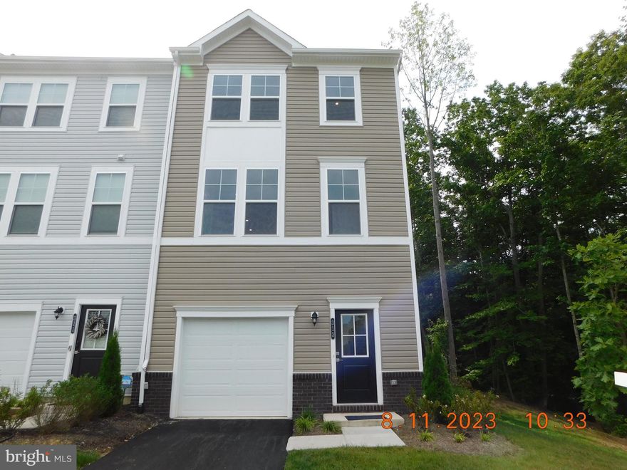 Move-in ready townhome near Quantico. Modern 3-bedroom, 2.5-bath home in Stafford. Quick access to I-95 and Quantico. Features open layout, 2-car garage, and fenced yard. Pet friendly with lease flexibility. Will accept PCS or government orders.

- 1.5 miles from Quantico gate (5 minutes)
- 10 minutes to Garrisonville Rd shopping
- Close to Potomac Point Winery
- 3 bedrooms, 2 FULL & 2 HALF baths
- Open floor plan with large kitchen island
- Stainless steel appliances and durable flooring
- Bright natural light, forest view balcony
- Quiet neighborhood, HOA included
- Pets allowed with $500 deposit per pet
- No smoking

Available now. Contact your realtor or apply today.