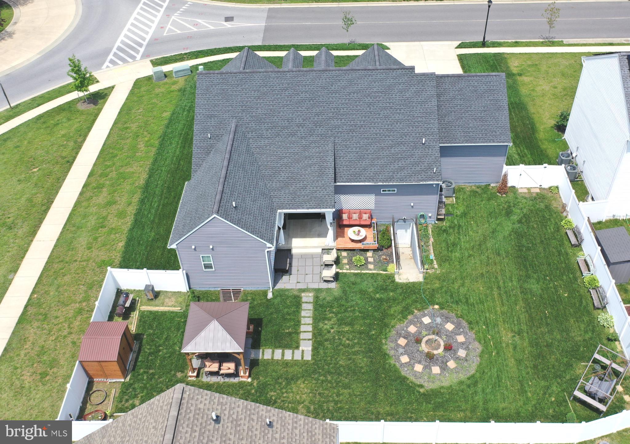 23264 LINDSAY DRIVE