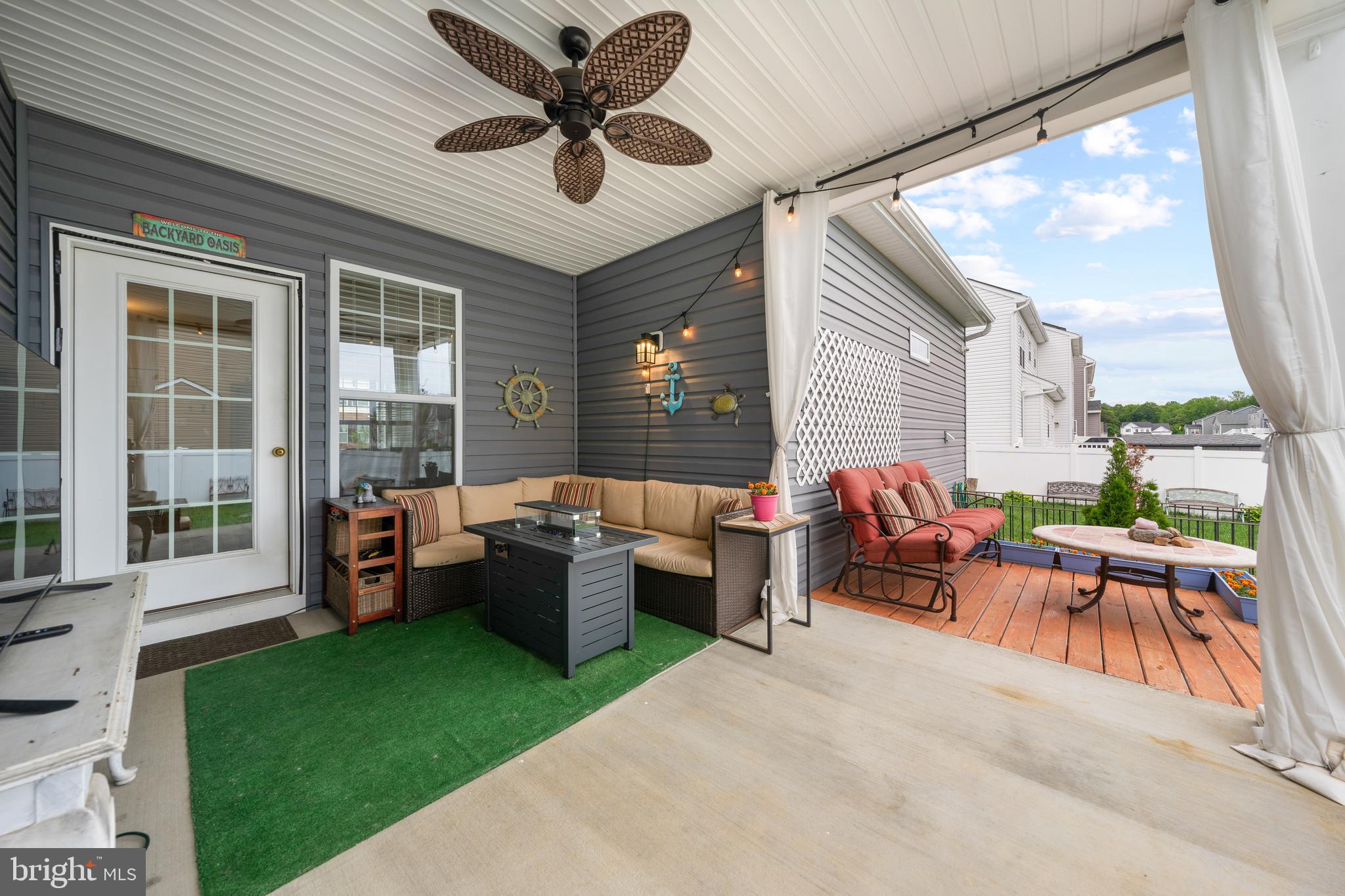 23264 LINDSAY DRIVE