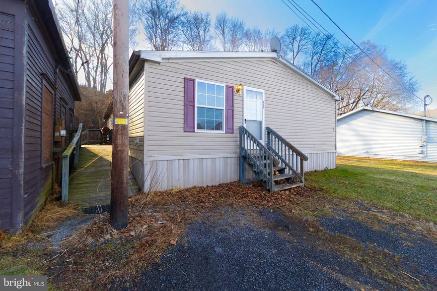 Welcome to this affordable home. This home is ready for a new family. 3 bedrooms and 2 full baths help this home accommodate a busy family. Start a project in the detached shed, With a little work, this could be the world's best man space or she shed. Call me to see if you qualify for any special financing opportunities!