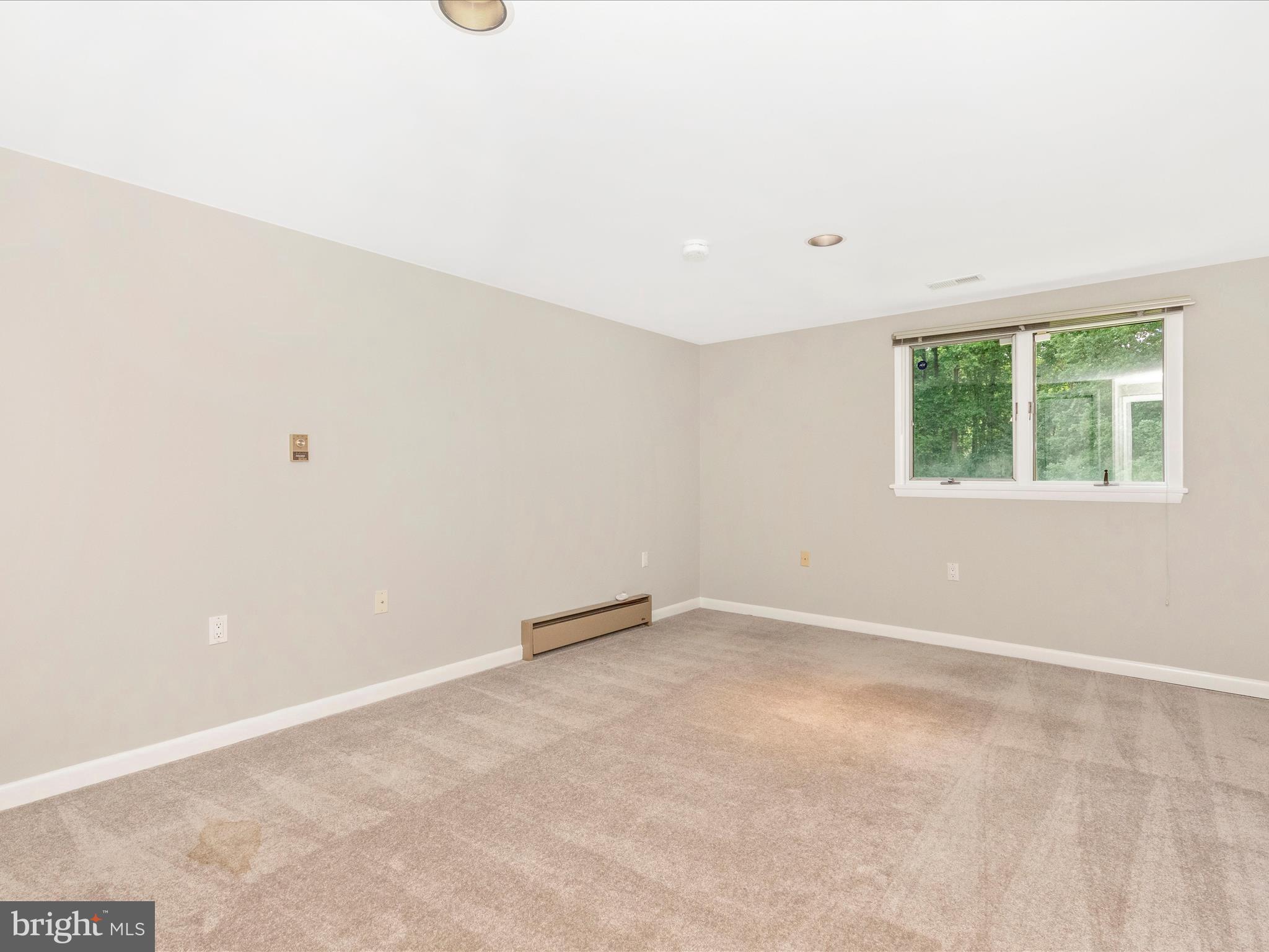 DARNESTOWN OUTSIDE - Residential