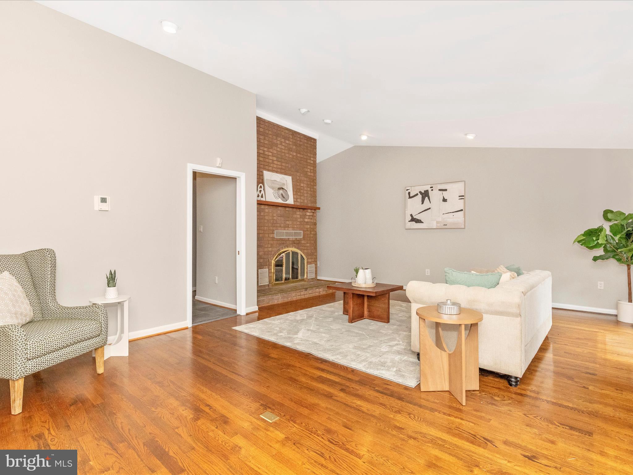 DARNESTOWN OUTSIDE - Residential