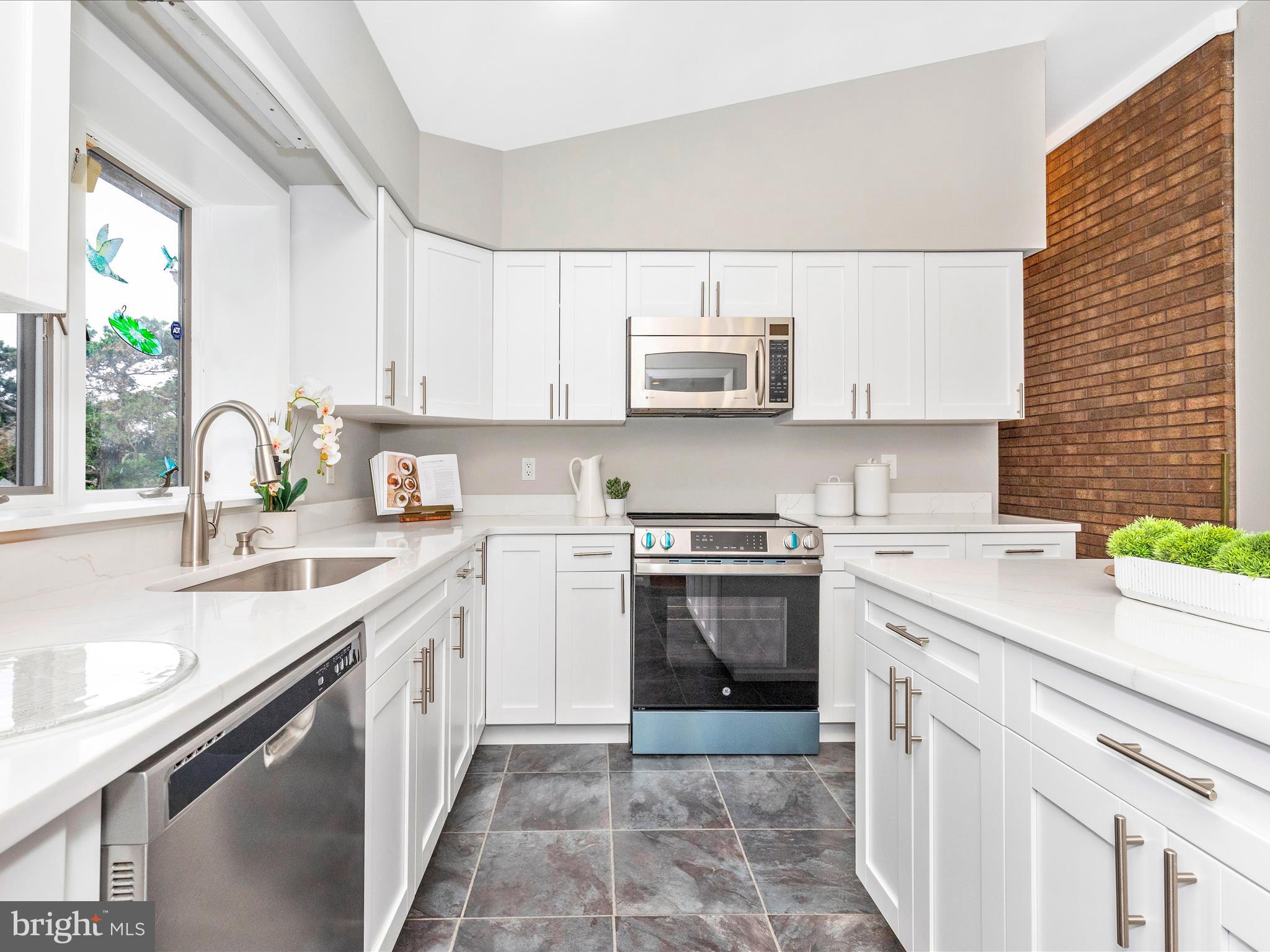 DARNESTOWN OUTSIDE - Residential