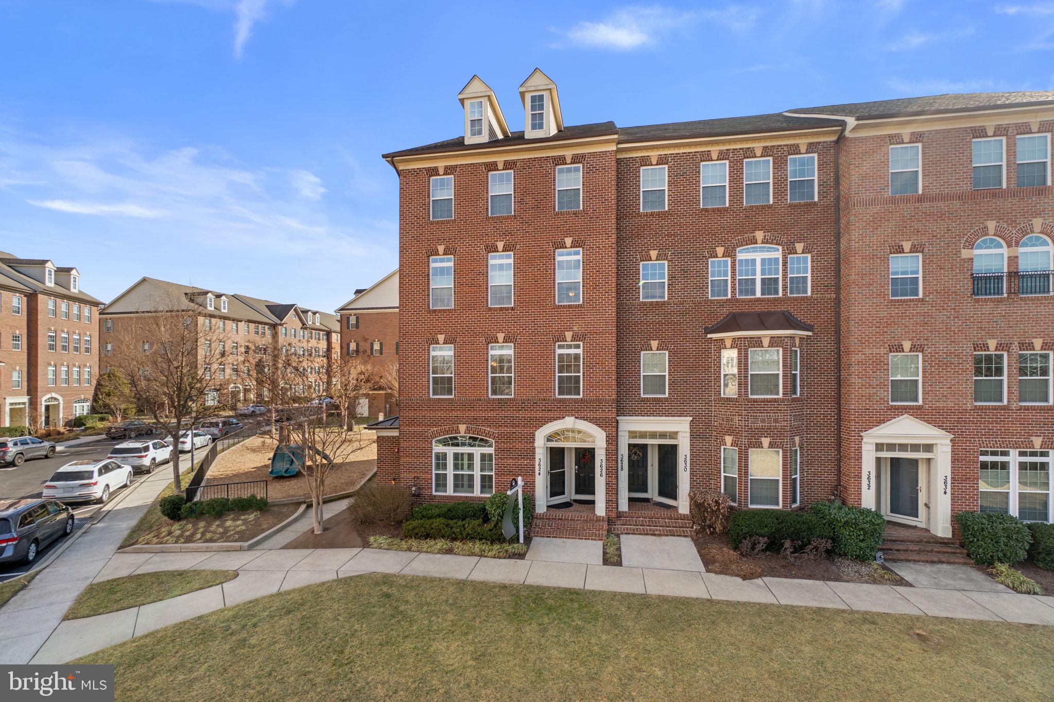 VILLAGES OF URBANA - Residential