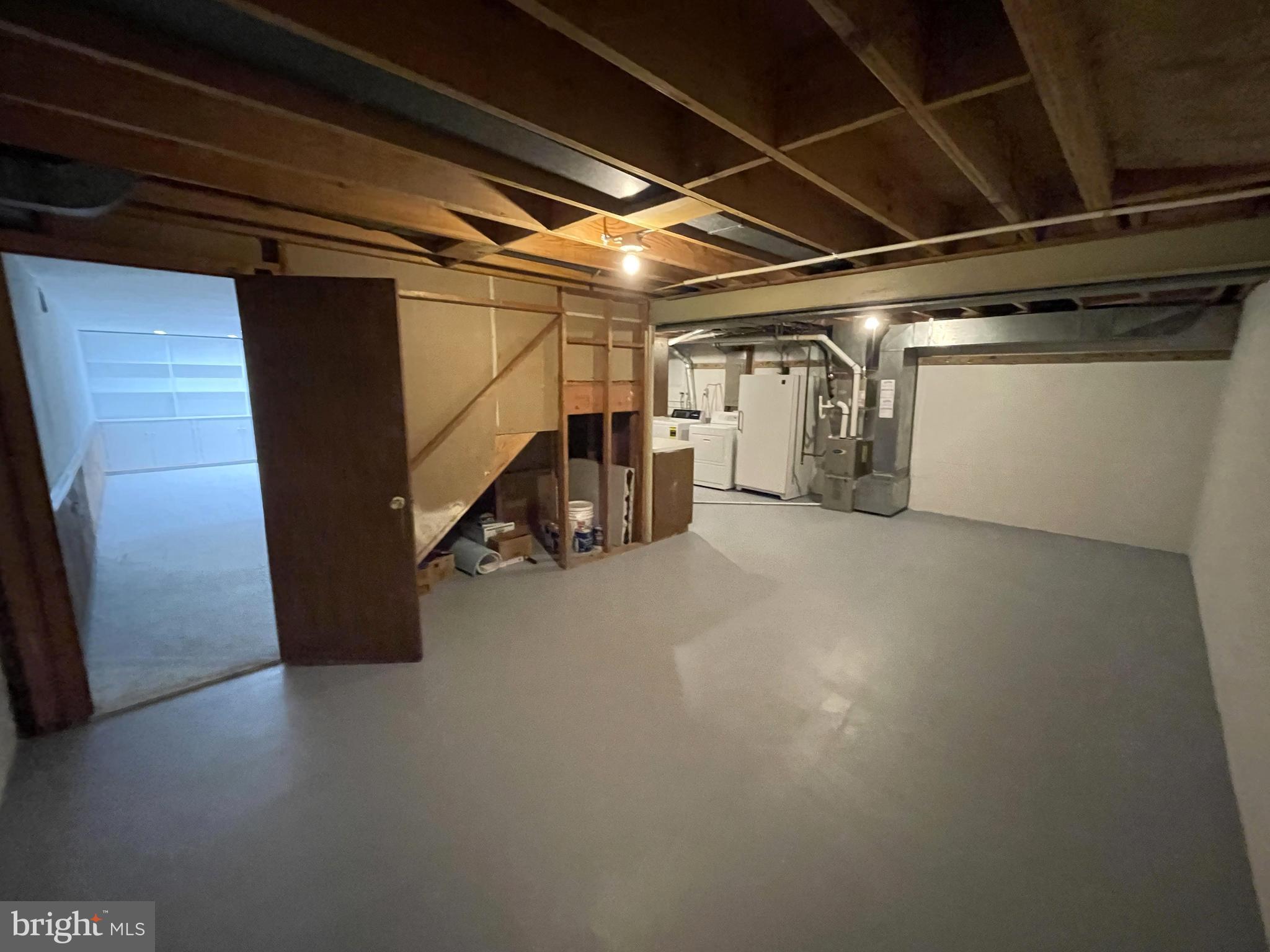 ORANGE HUNT ESTATES - Residential Lease