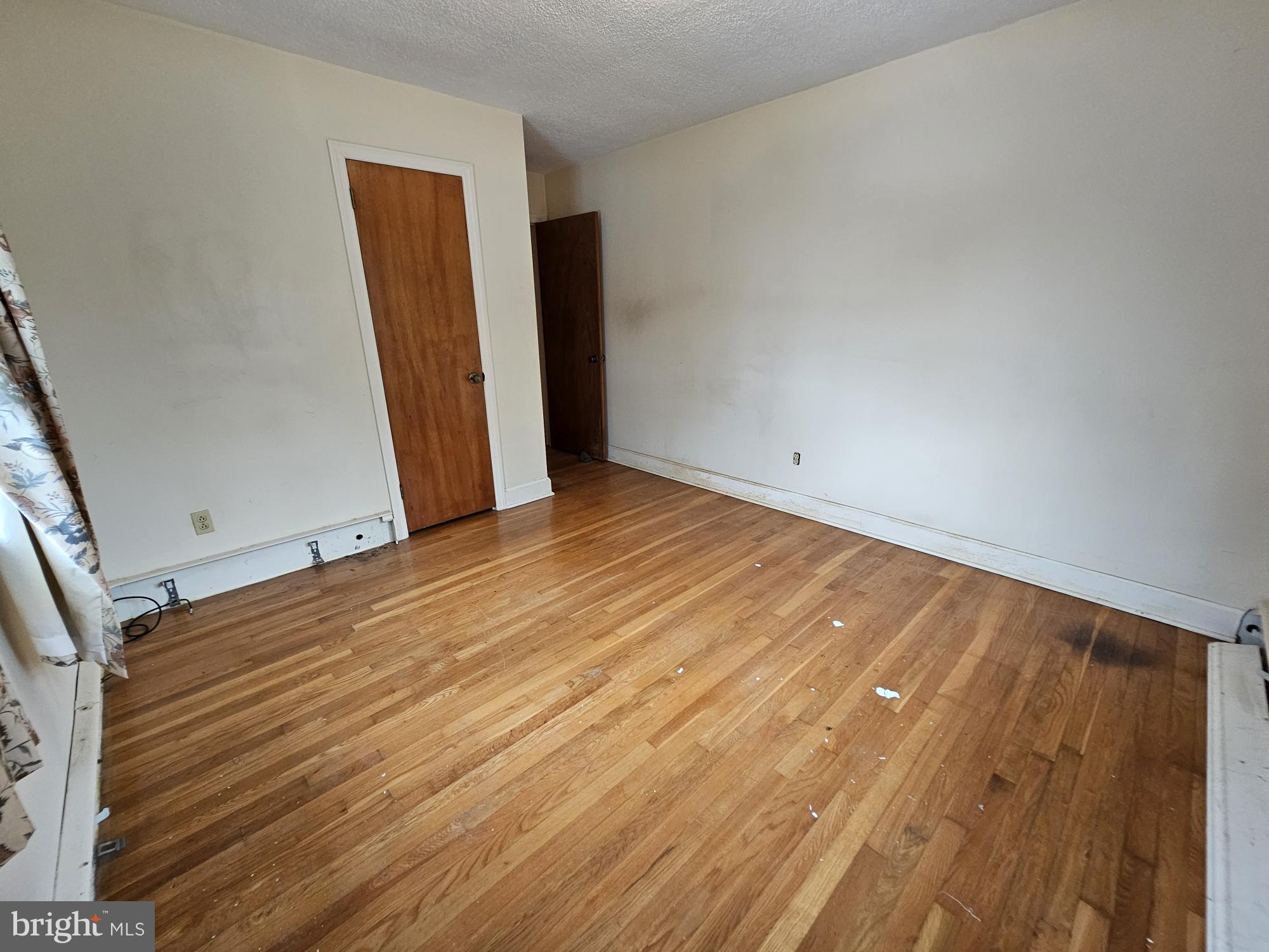 GLENDALE GARDENS - Residential