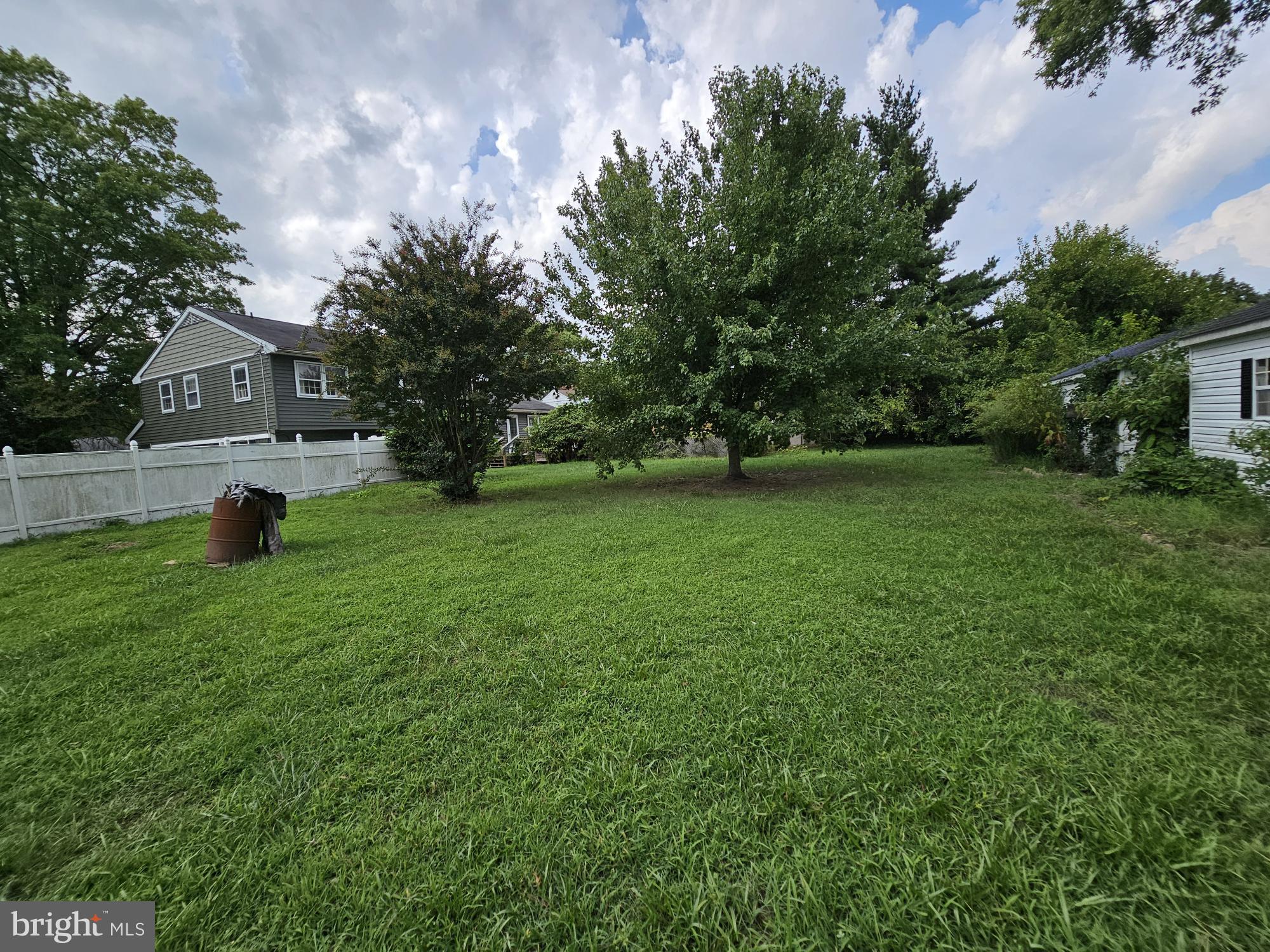 GLENDALE GARDENS - Residential