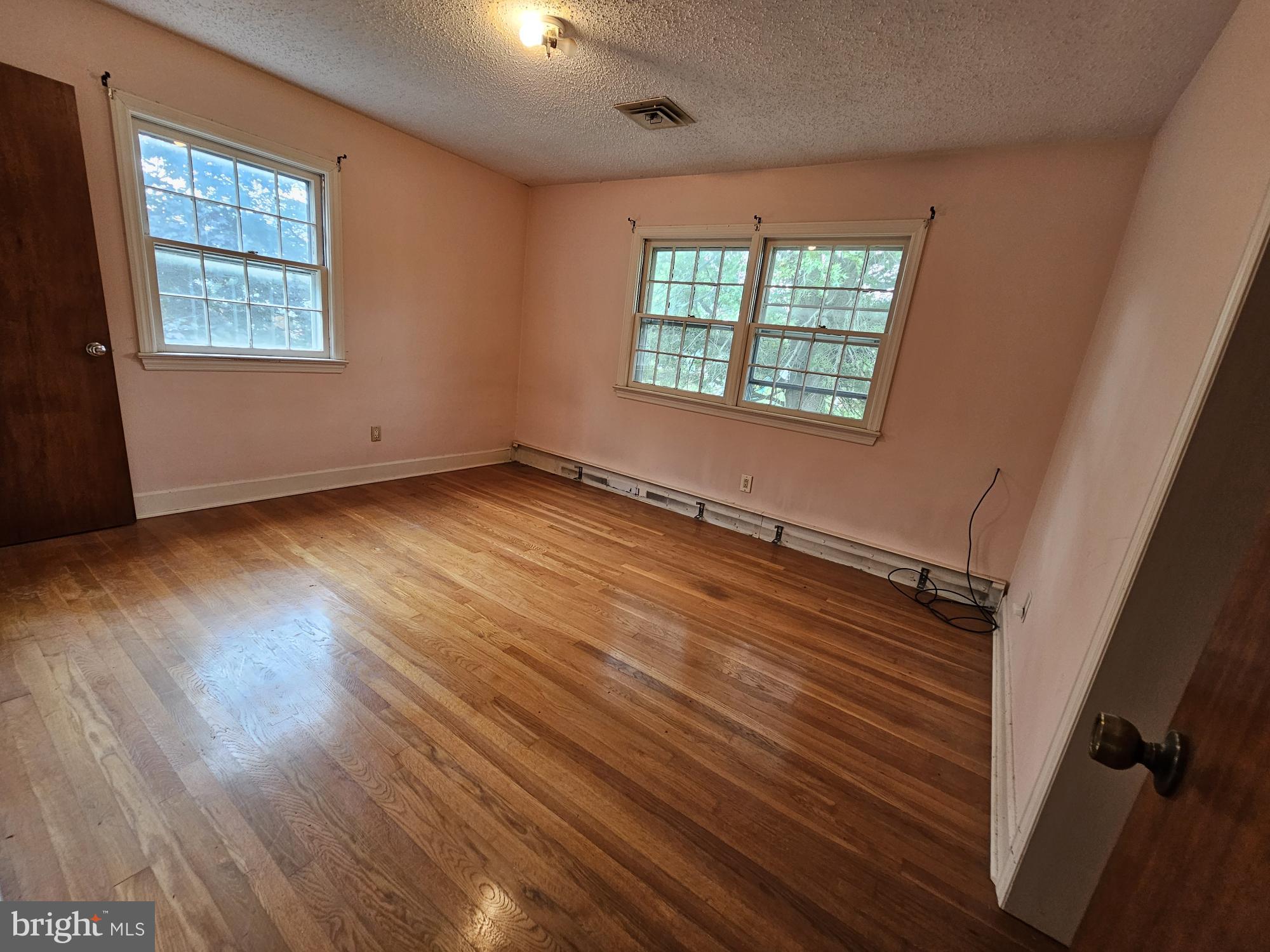 GLENDALE GARDENS - Residential