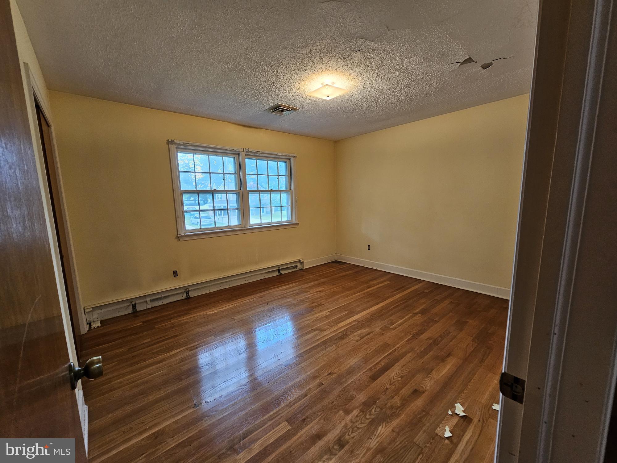 GLENDALE GARDENS - Residential