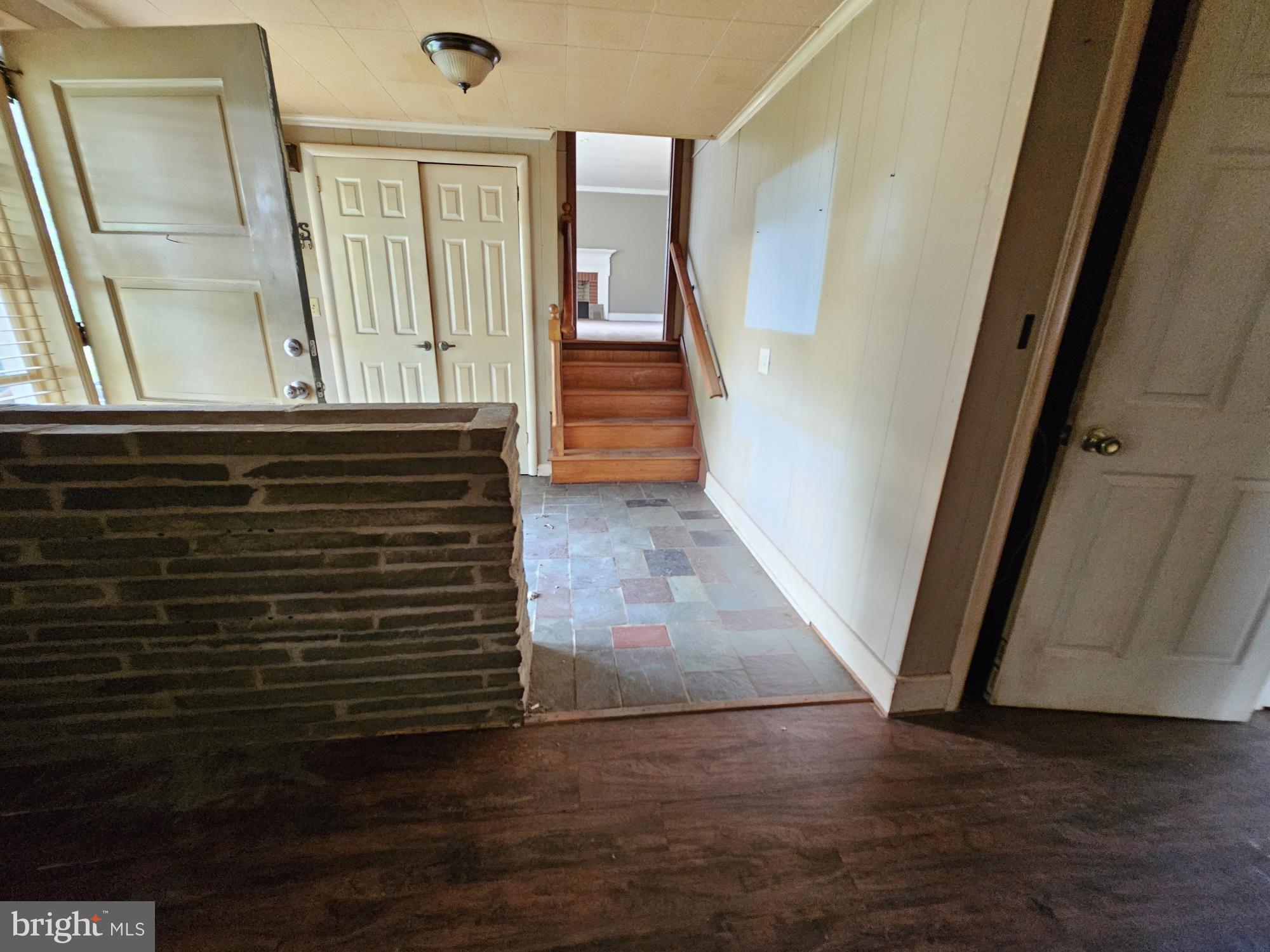 GLENDALE GARDENS - Residential