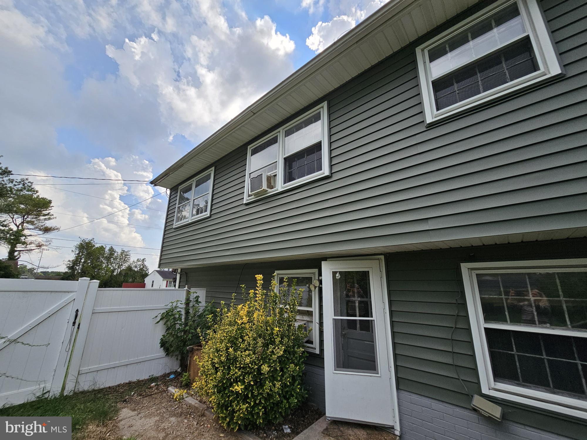 GLENDALE GARDENS - Residential