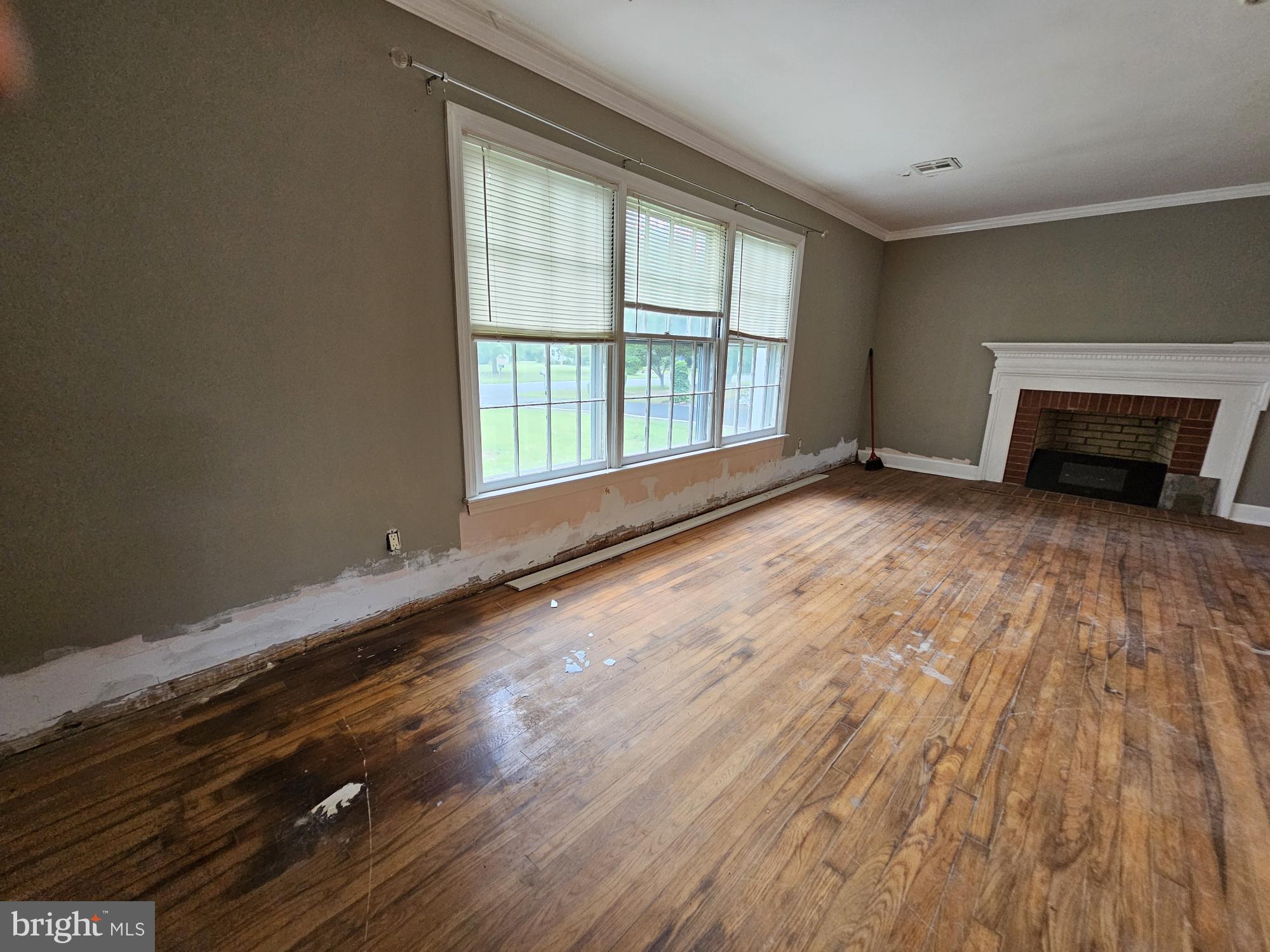 GLENDALE GARDENS - Residential