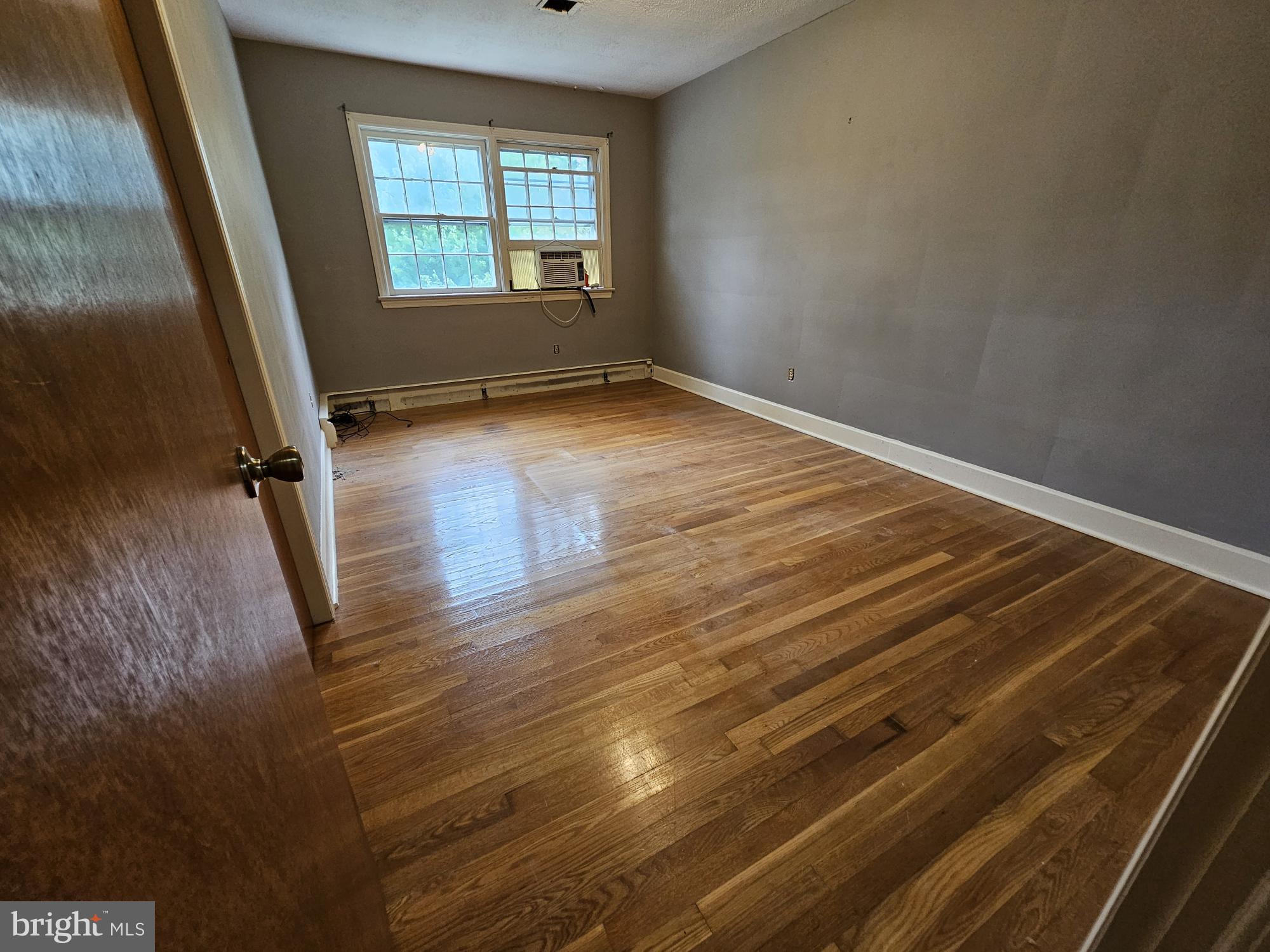 GLENDALE GARDENS - Residential